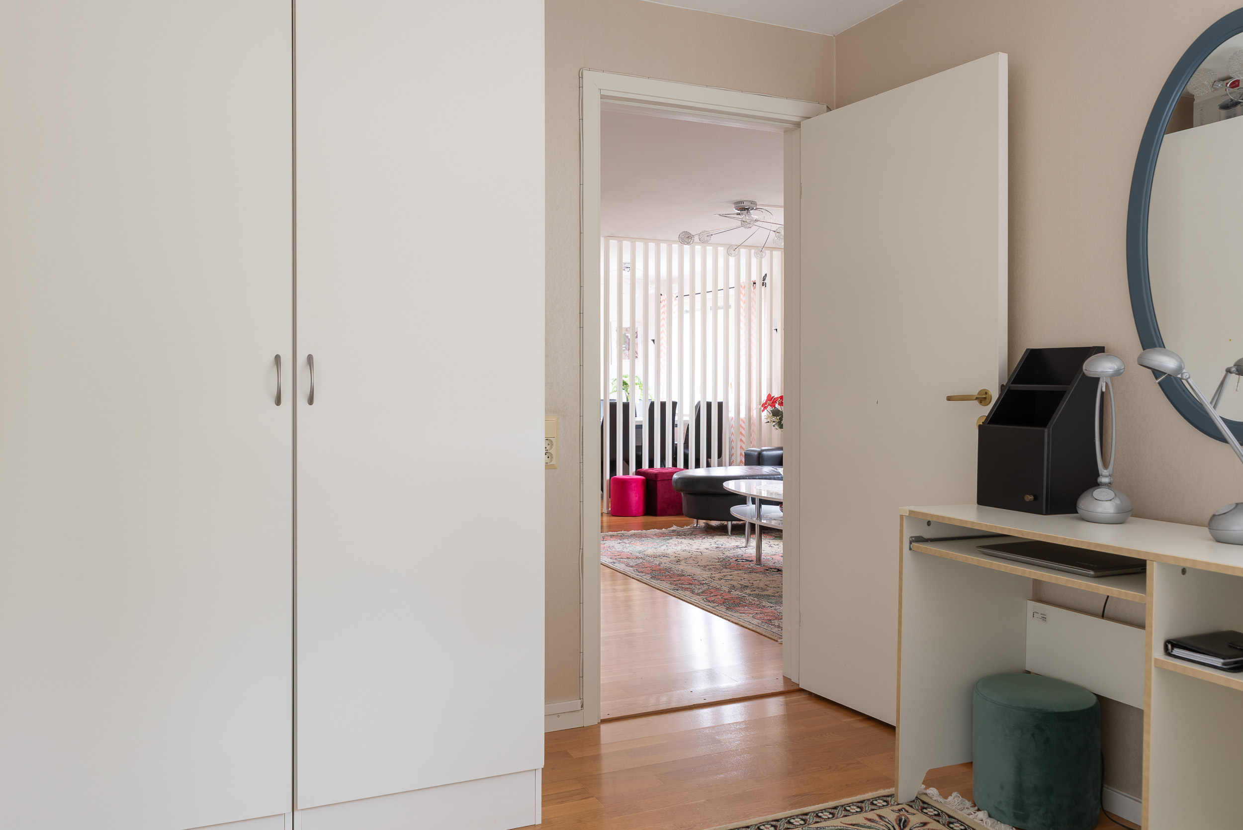 Bostadsbild från Skogsduvevägen 5, Till salu i Råby, Västerås