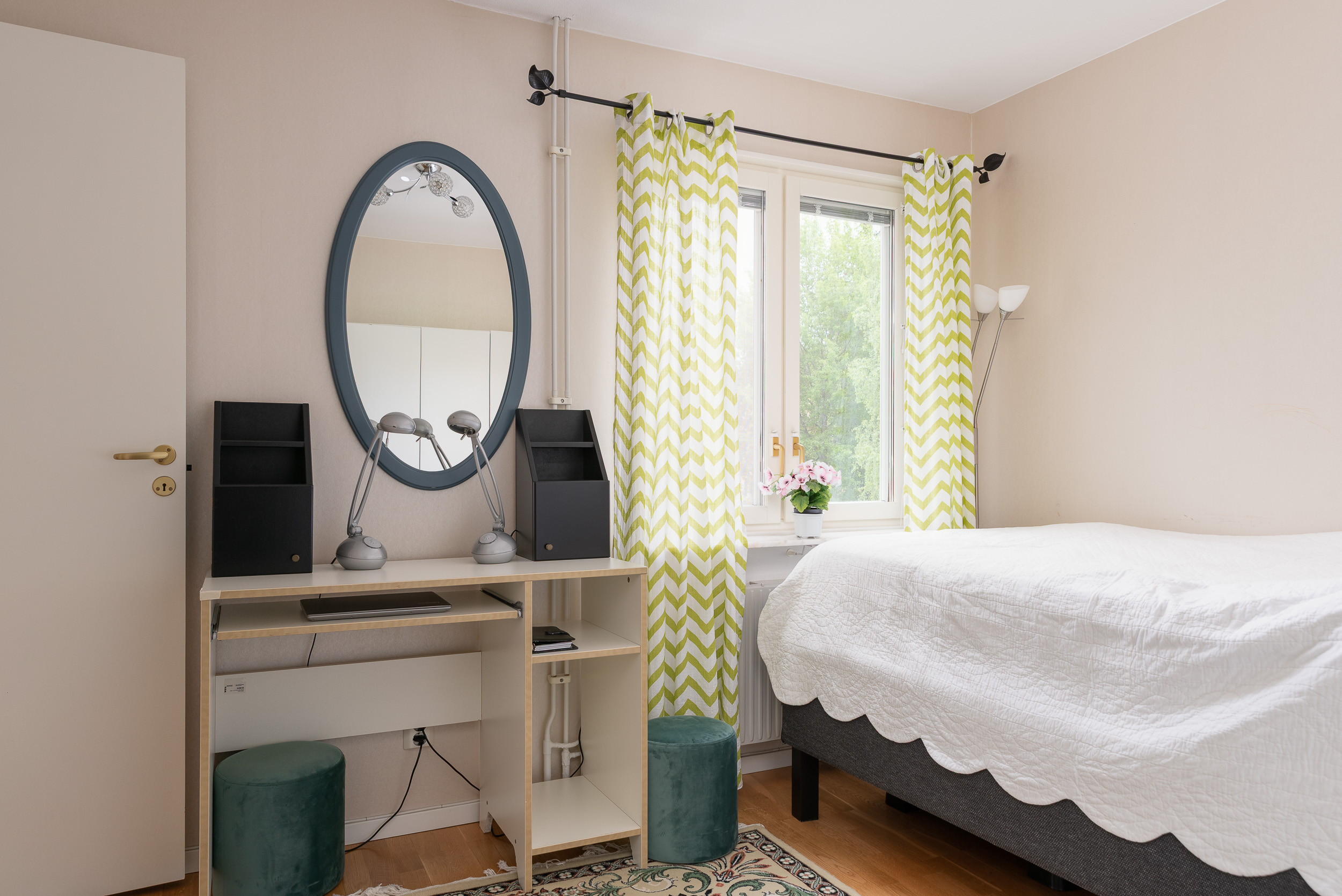 Bostadsbild från Skogsduvevägen 5, Till salu i Råby, Västerås