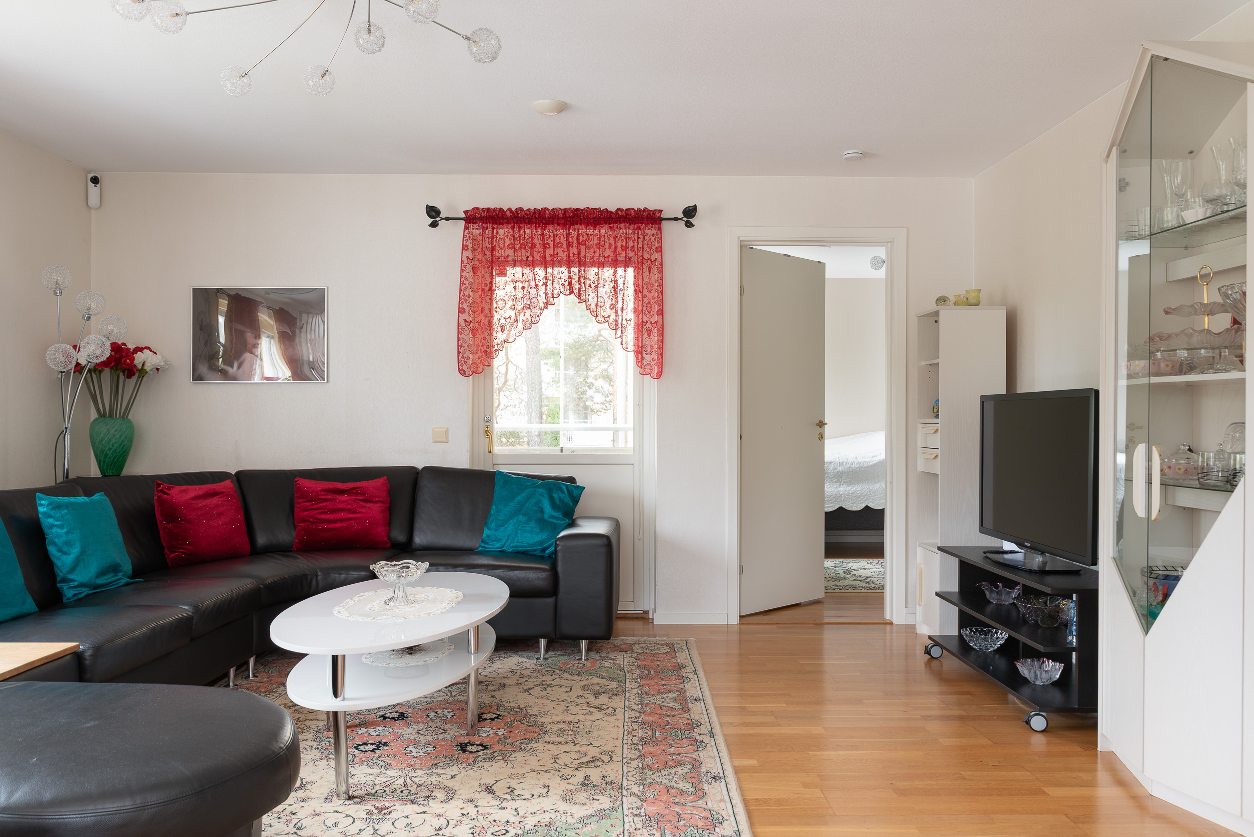 Bostadsbild från Skogsduvevägen 5, Till salu i Råby, Västerås