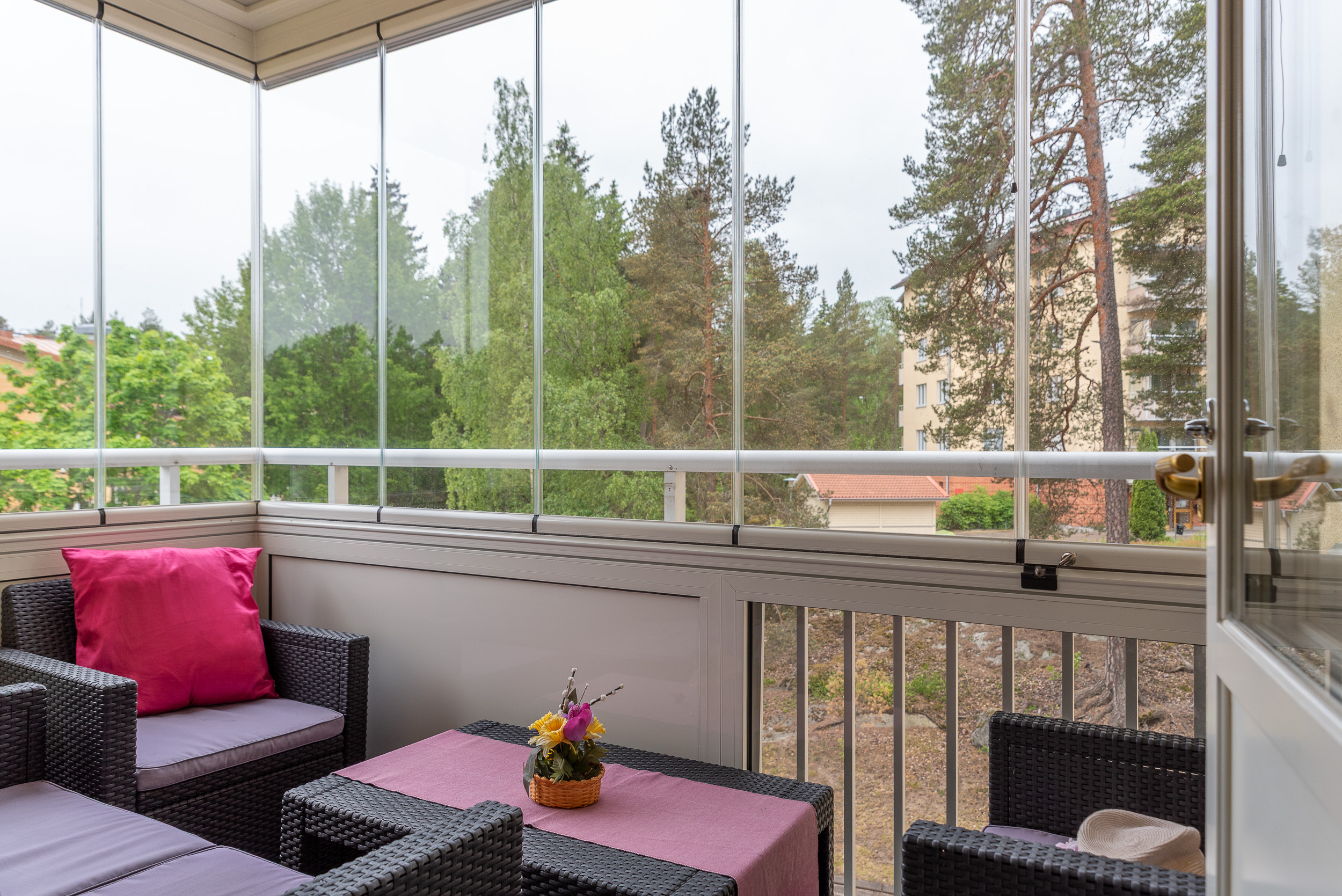 Bostadsbild från Skogsduvevägen 5, Till salu i Råby, Västerås