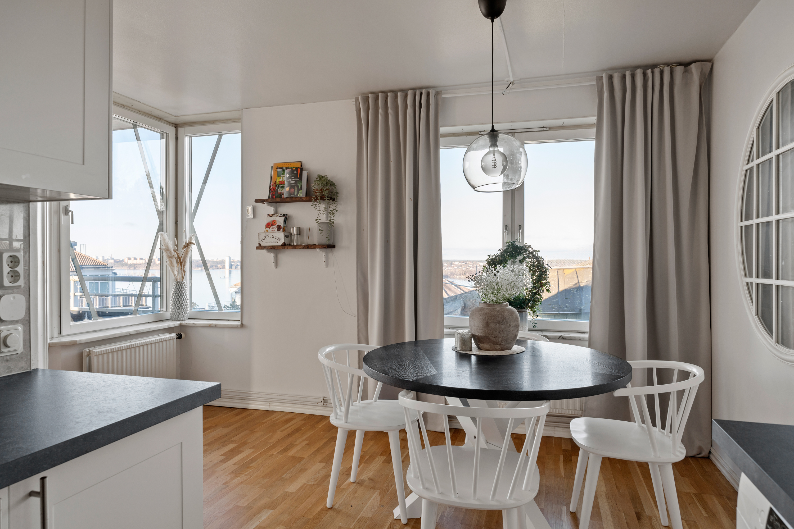 Bostadsbild från Jakobsdalsvägen 27, Såld i Nacka Strand, Nacka