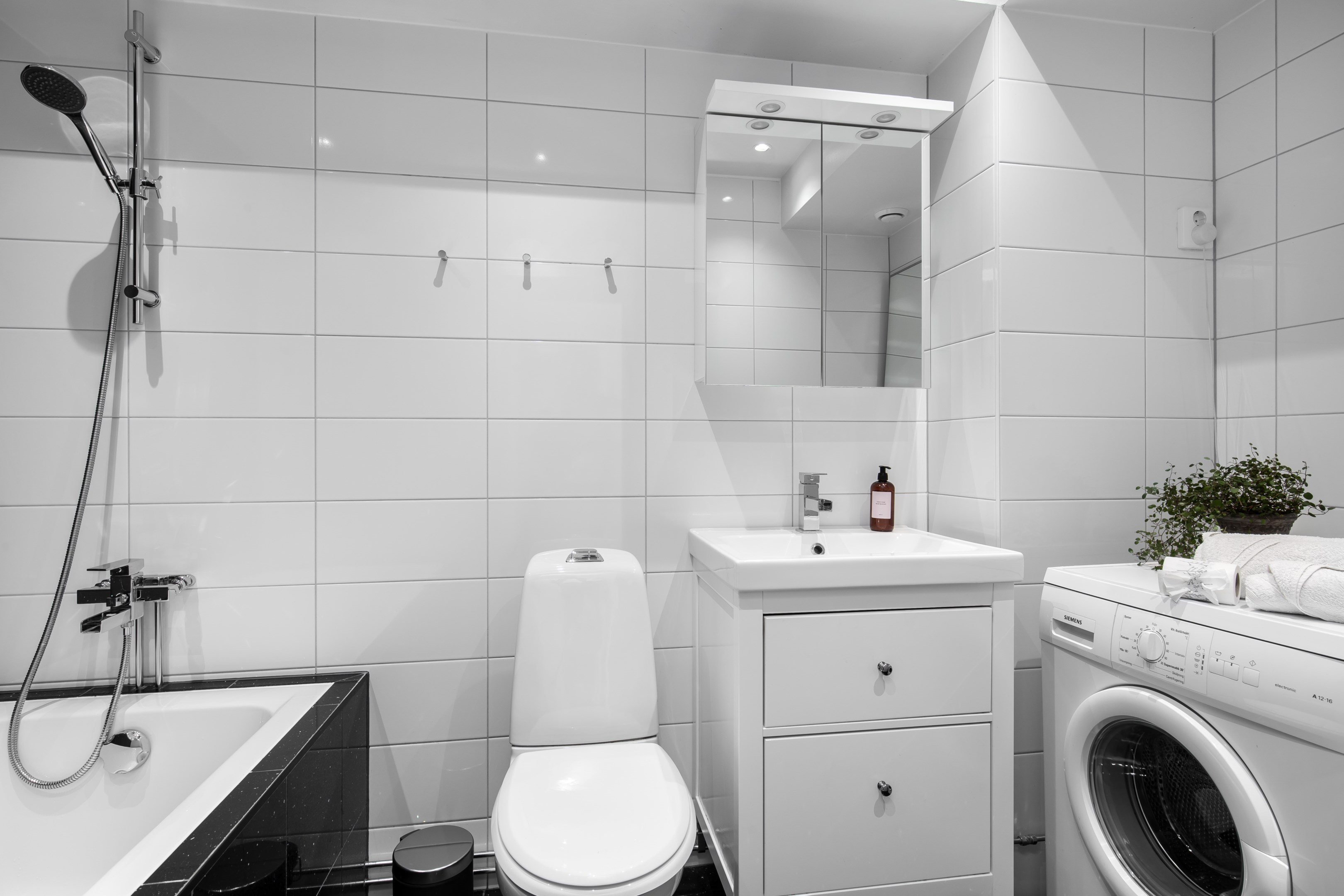 Bostadsbild från Ormingeringen 36, Såld i Västra Orminge, Nacka