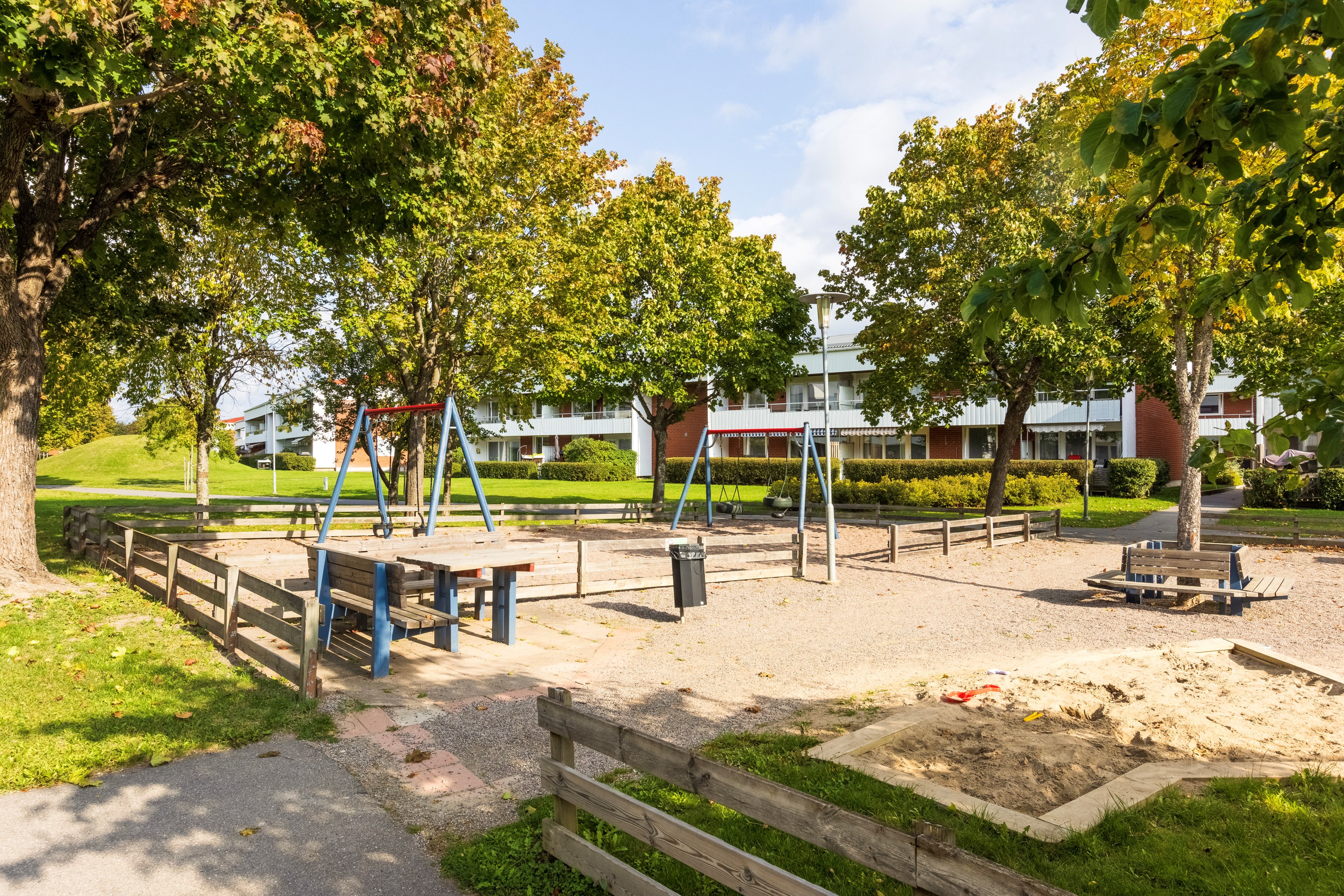 Bostadsbild från Gräslöksgatan 26, Såld i Årsta, Uppsala