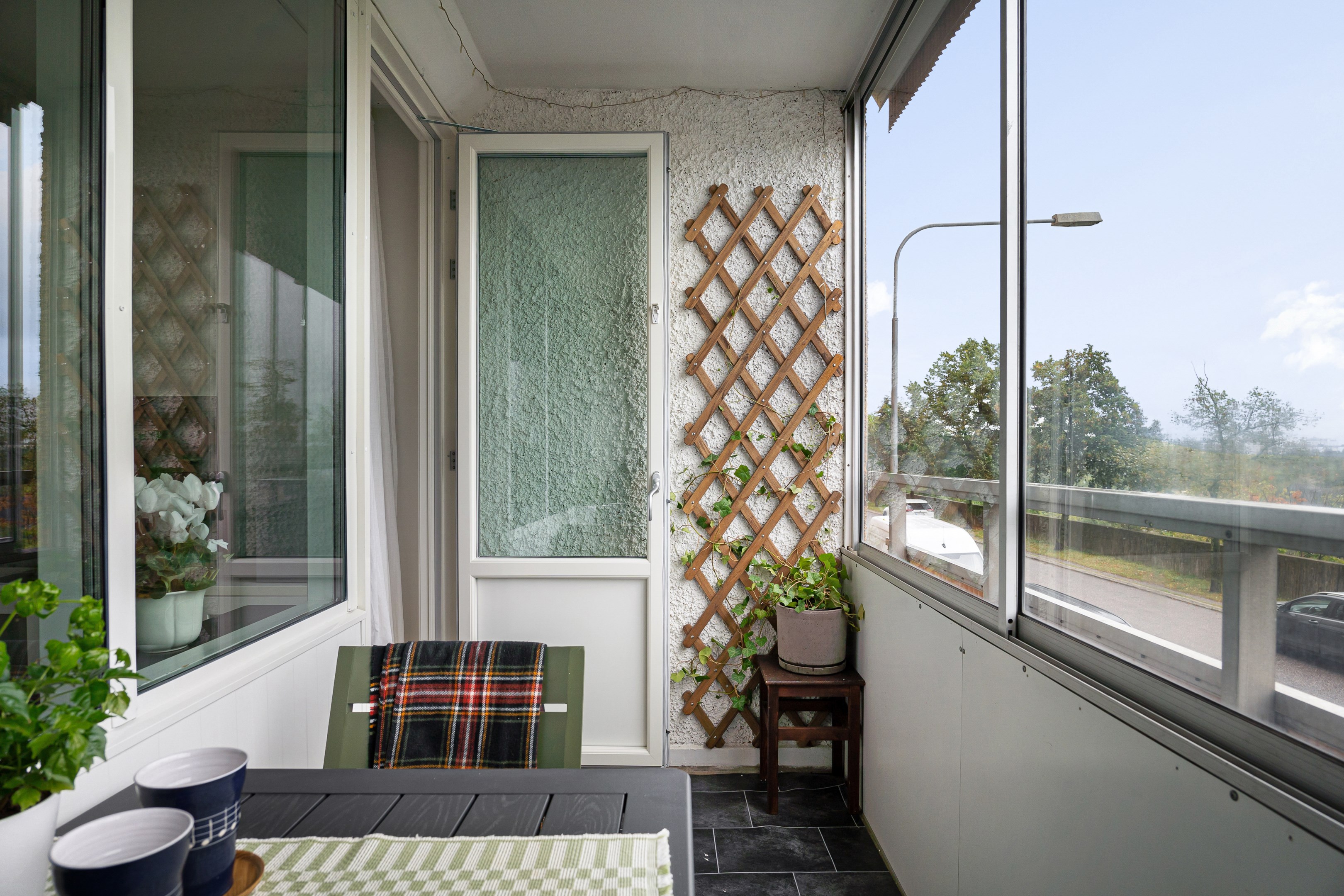 Bostadsbild från Henriksdalsringen 93, Såld i Henriksdalsberget, Nacka