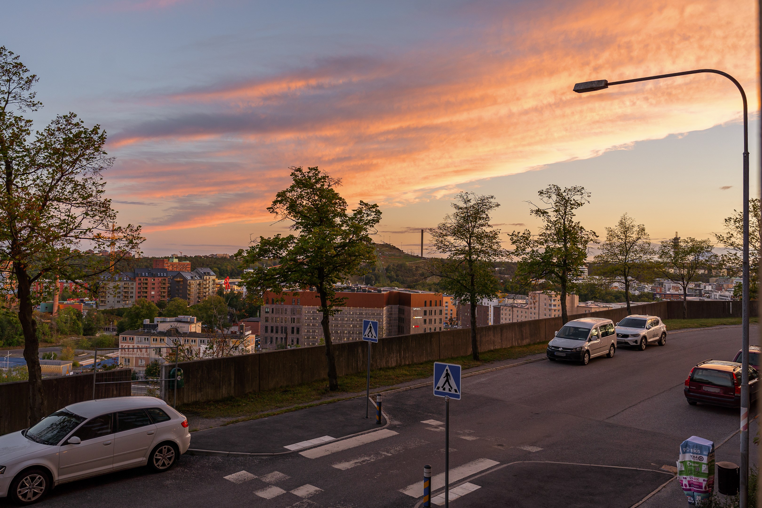 Bostadsbild från Henriksdalsringen 93, Såld i Henriksdalsberget, Nacka