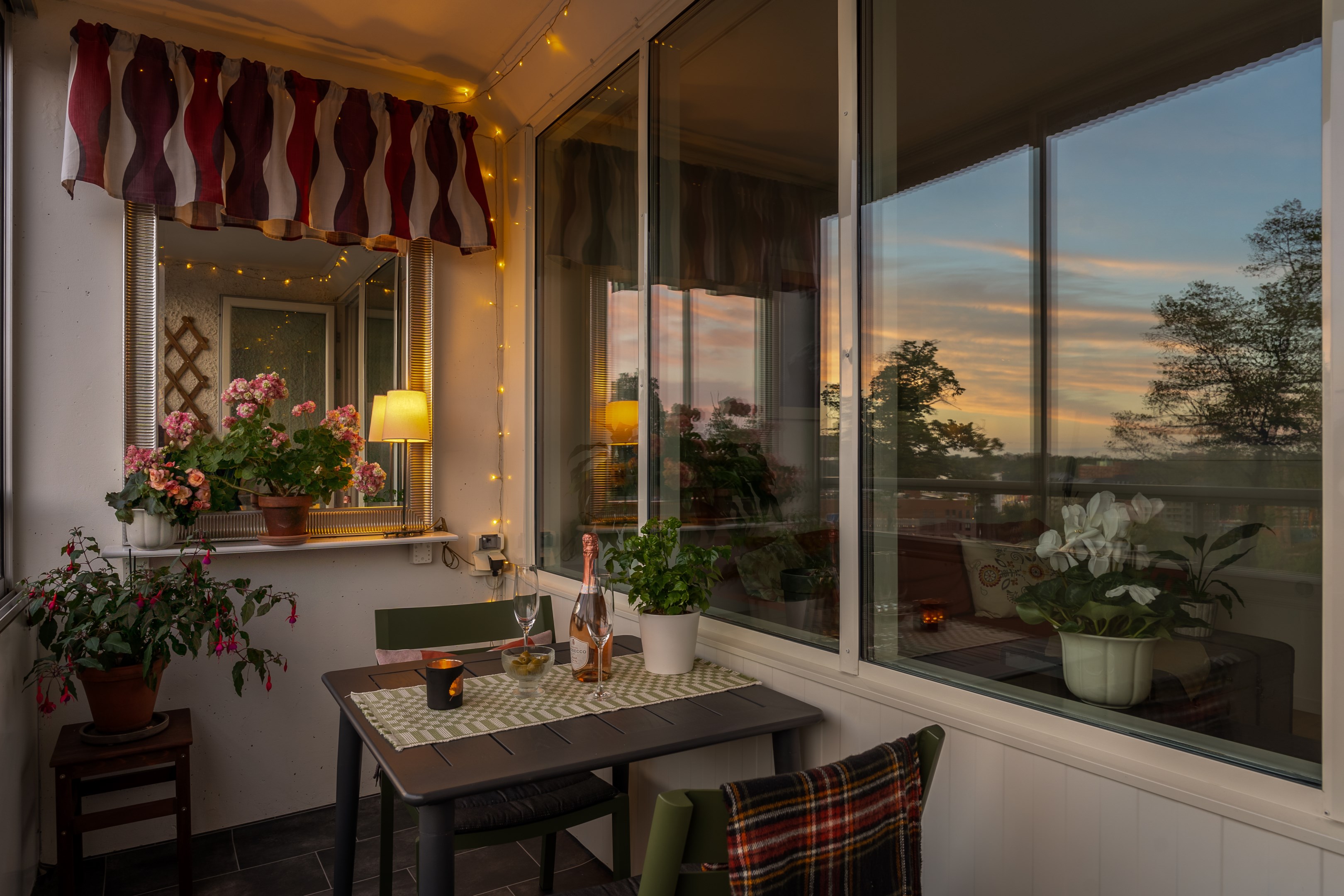 Bostadsbild från Henriksdalsringen 93, Såld i Henriksdalsberget, Nacka