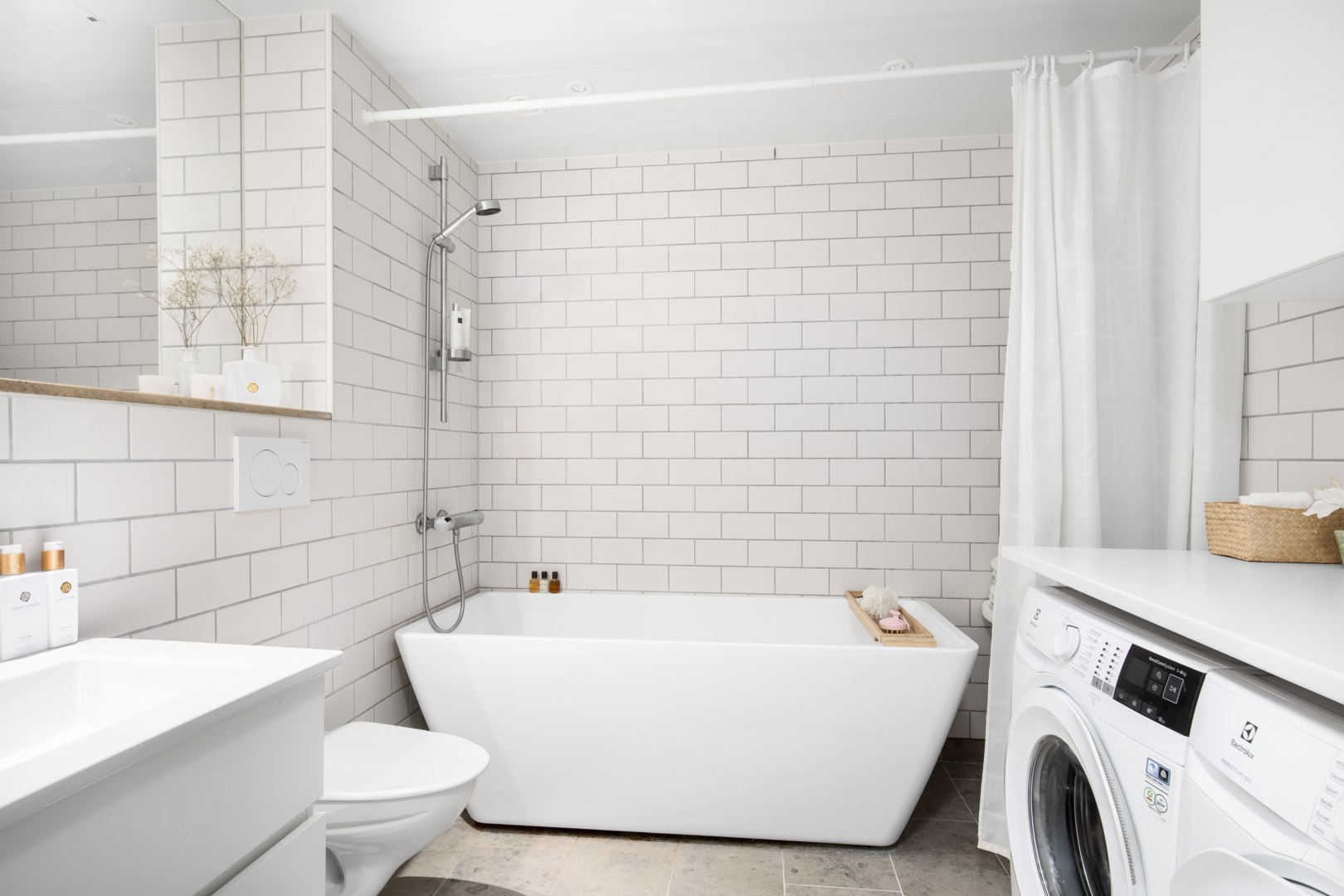 Bostadsbild från Tollare Ängsväg 28, Såld i Tollare, Nacka