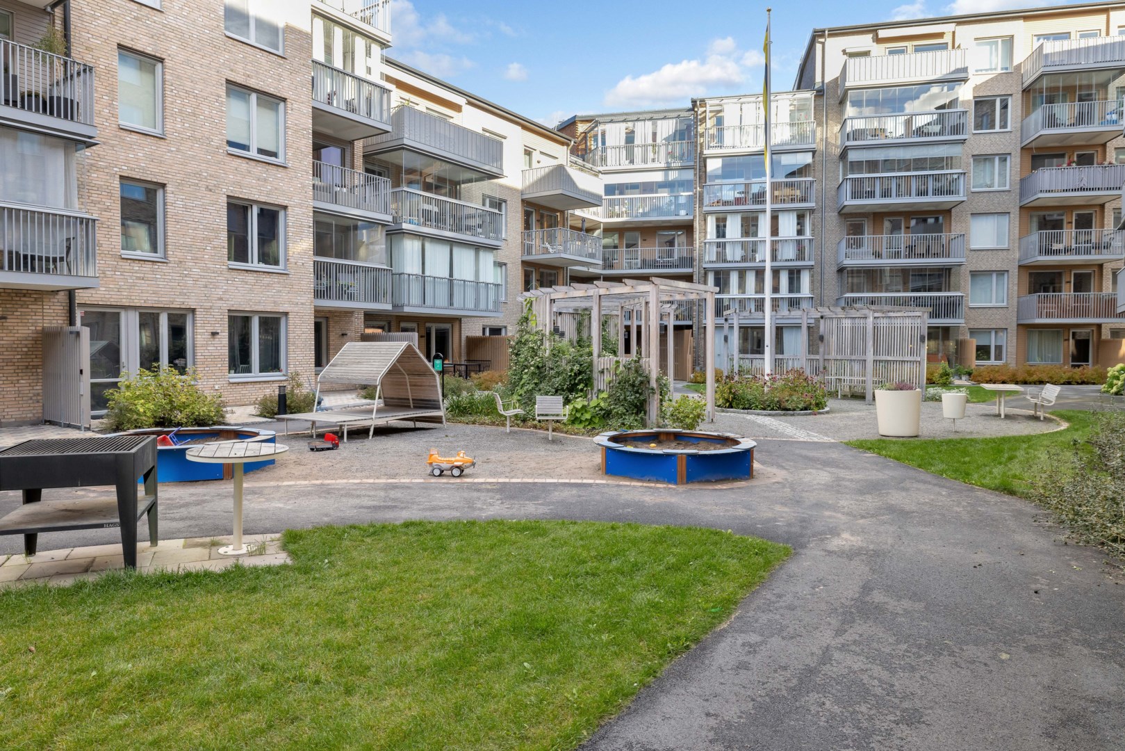 Bostadsbild från Gösta Wahlströms väg 2B, Såld i Rickomberga/Luthagen, Uppsala