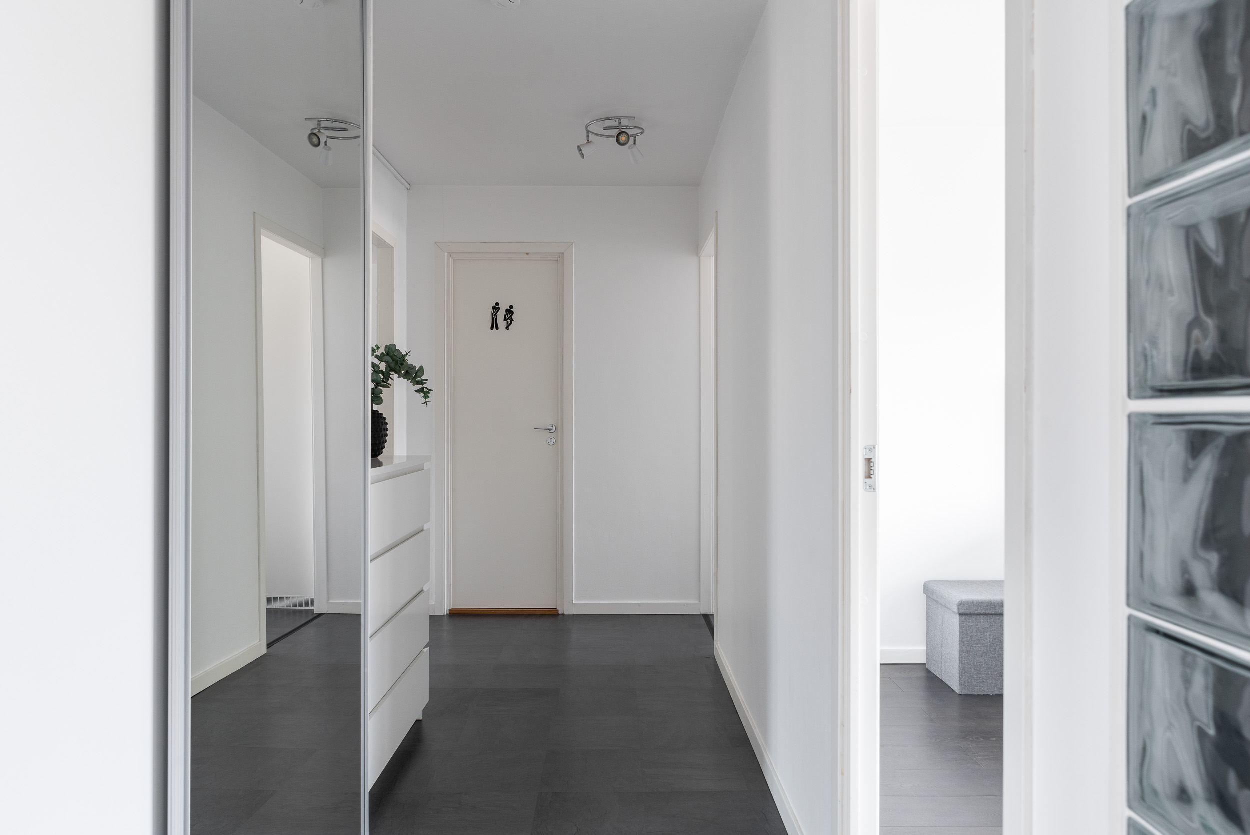 Bostadsbild från Kungsfågelgatan 25, Såld i Råby, Västerås