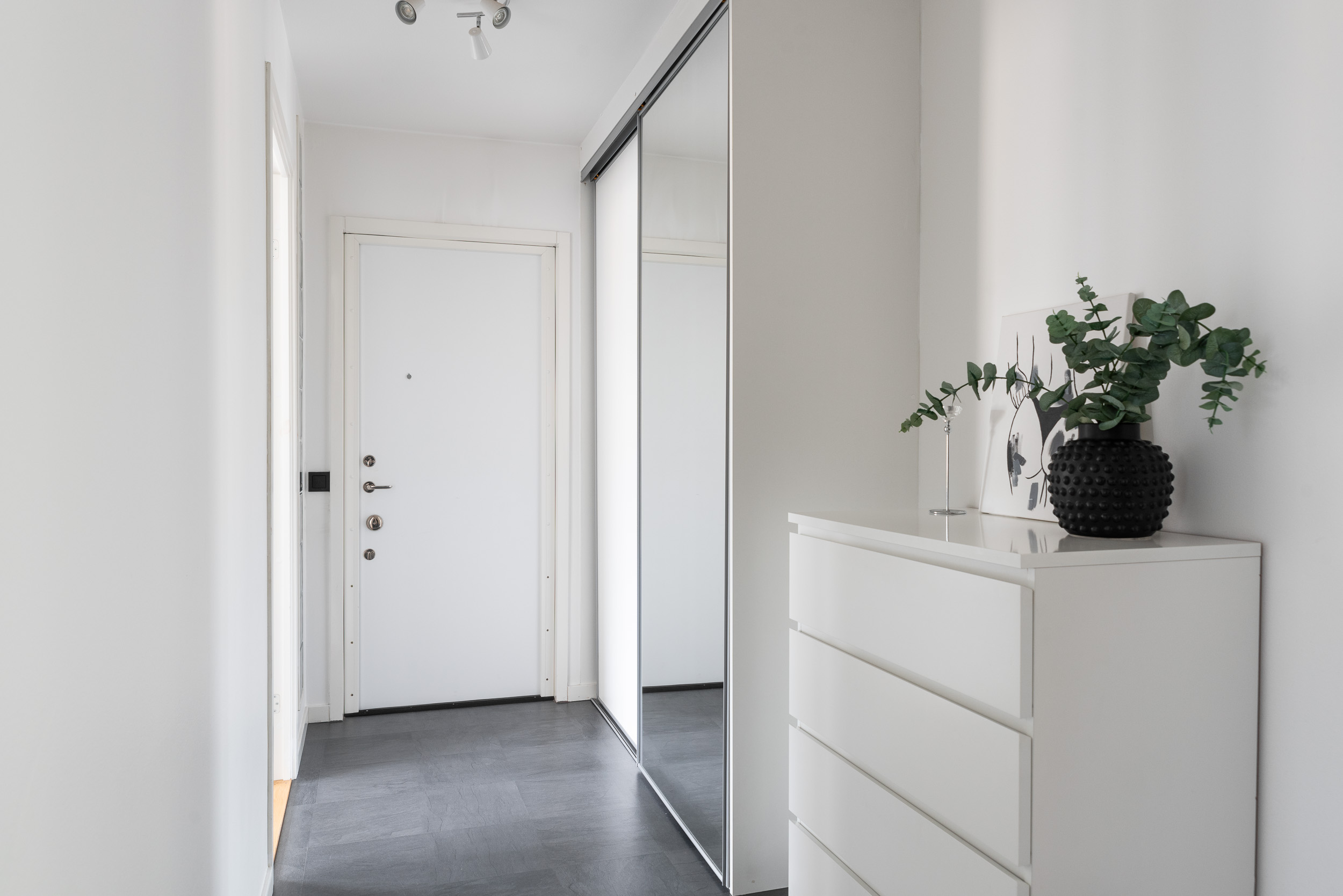 Bostadsbild från Kungsfågelgatan 25, Såld i Råby, Västerås