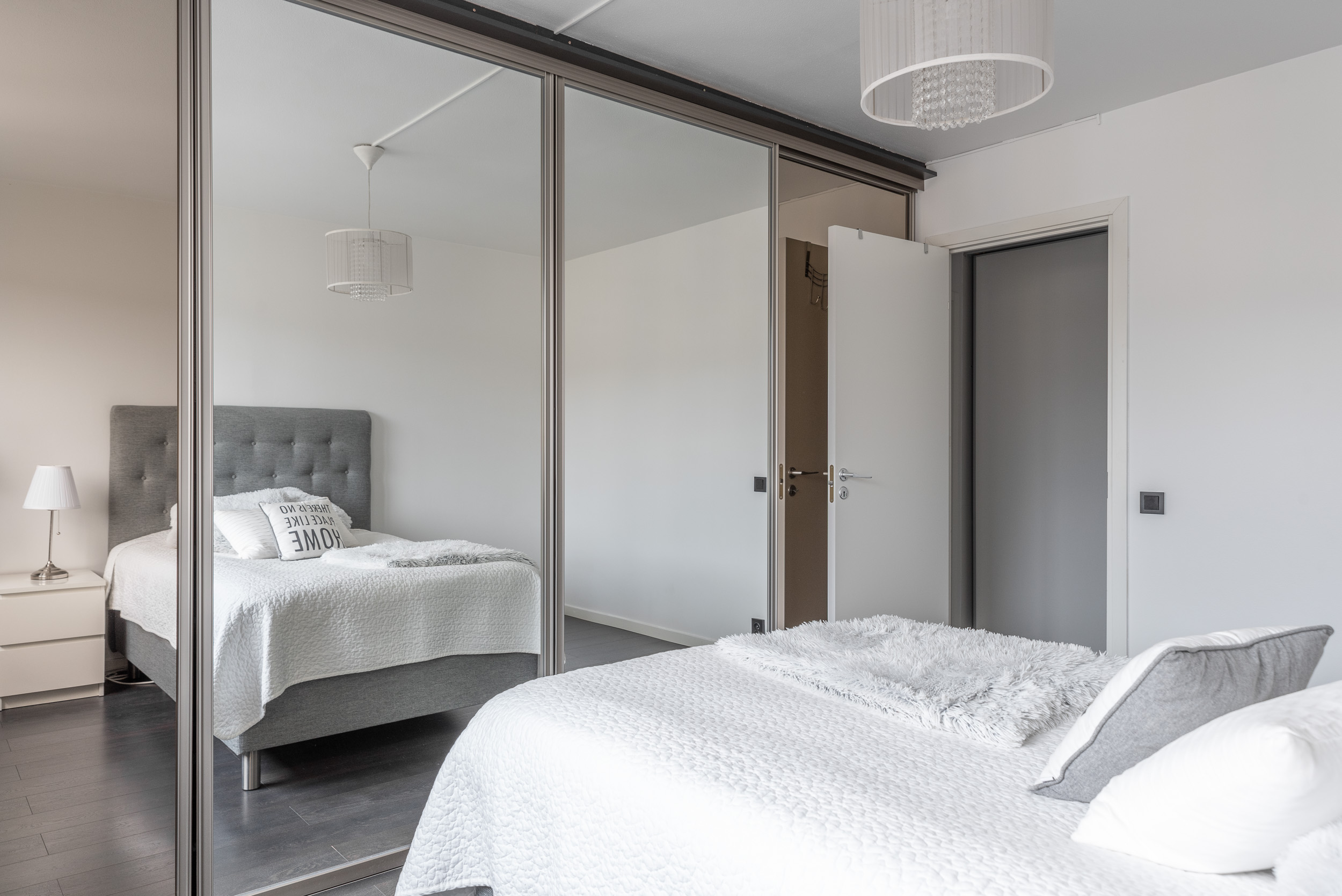 Bostadsbild från Kungsfågelgatan 25, Såld i Råby, Västerås