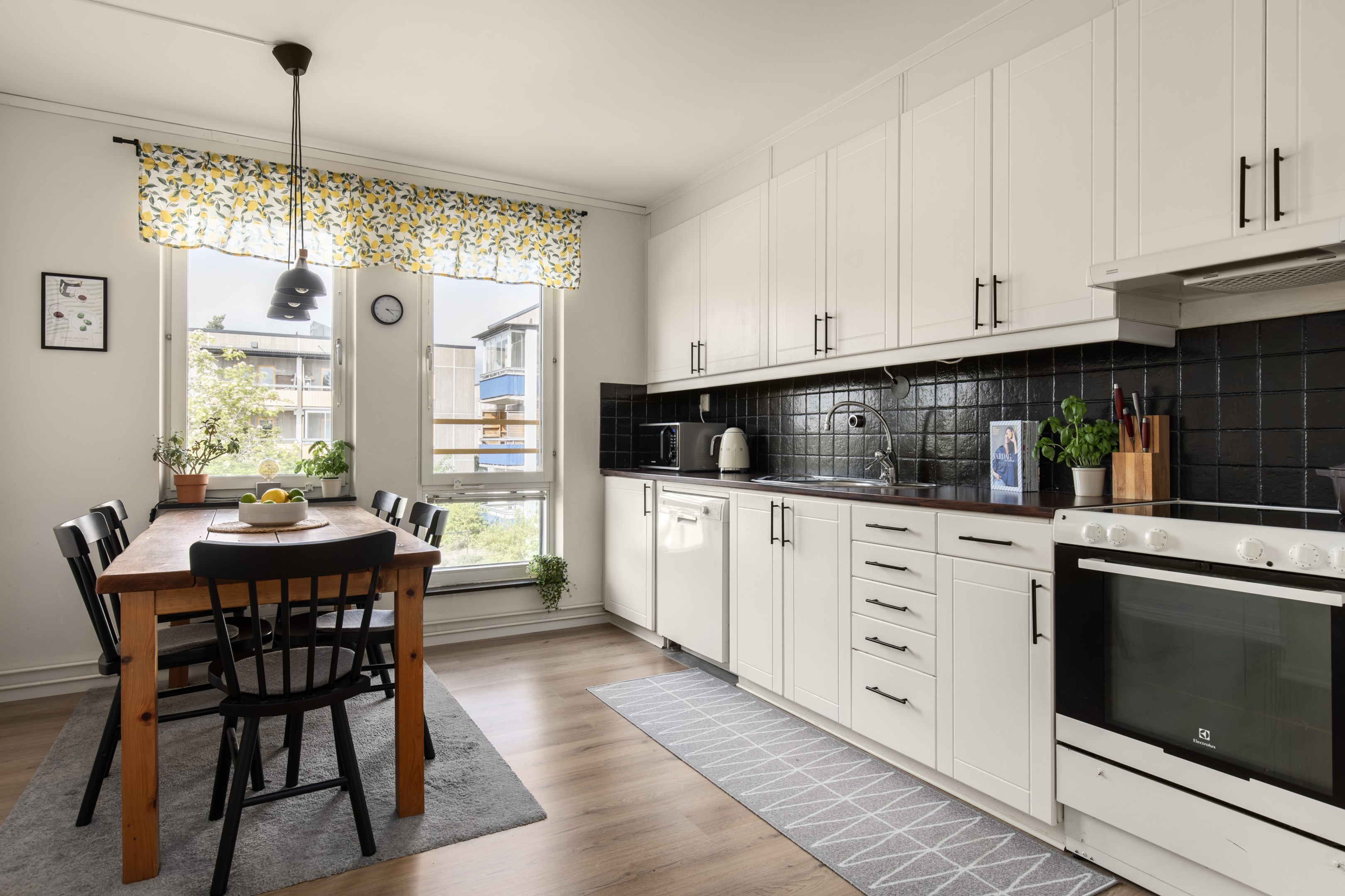 Bostadsbild från Ormingeringen 33, Såld i Västra Orminge, Nacka