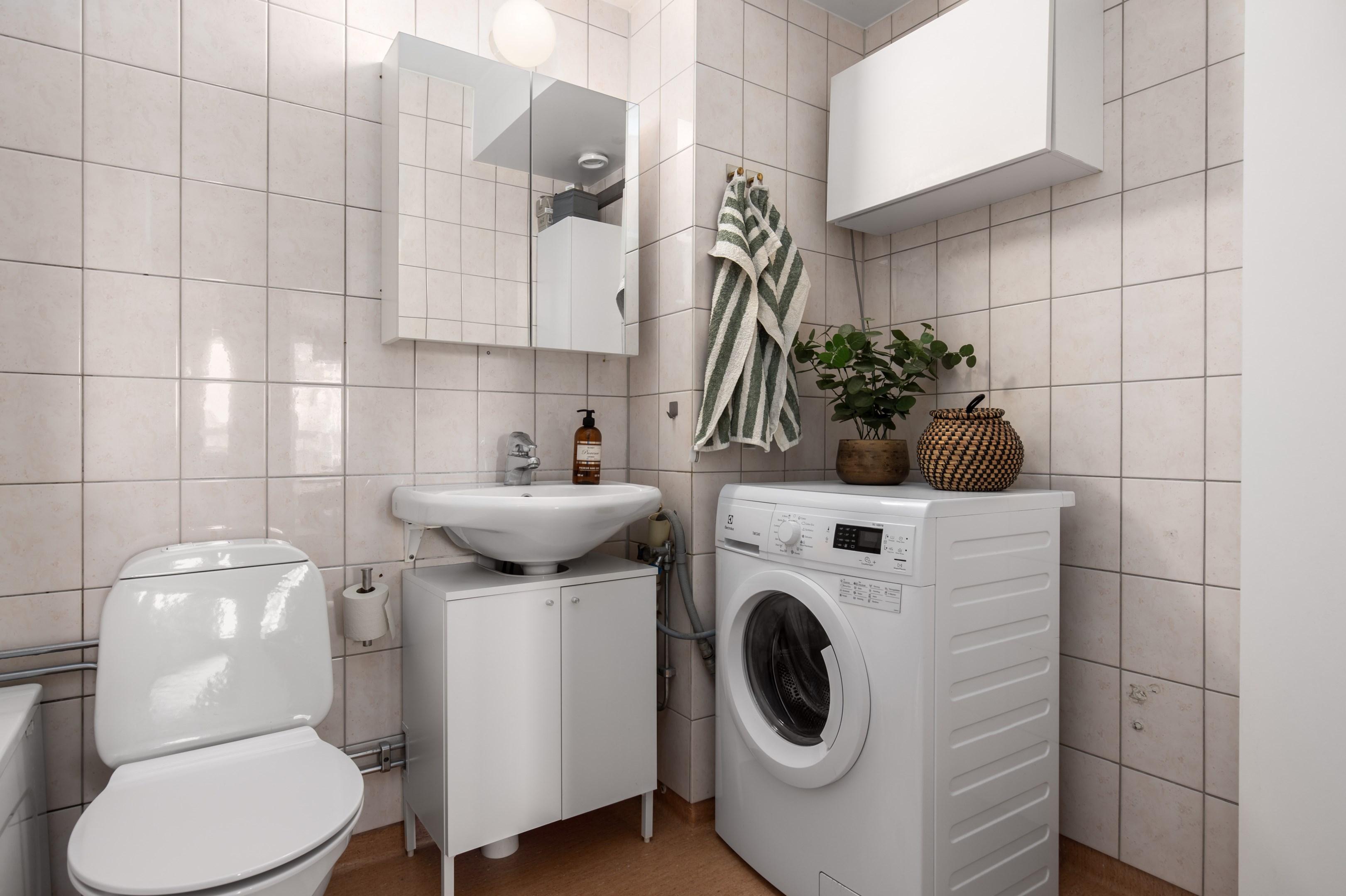 Bostadsbild från Ormingeringen 33, Såld i Västra Orminge, Nacka