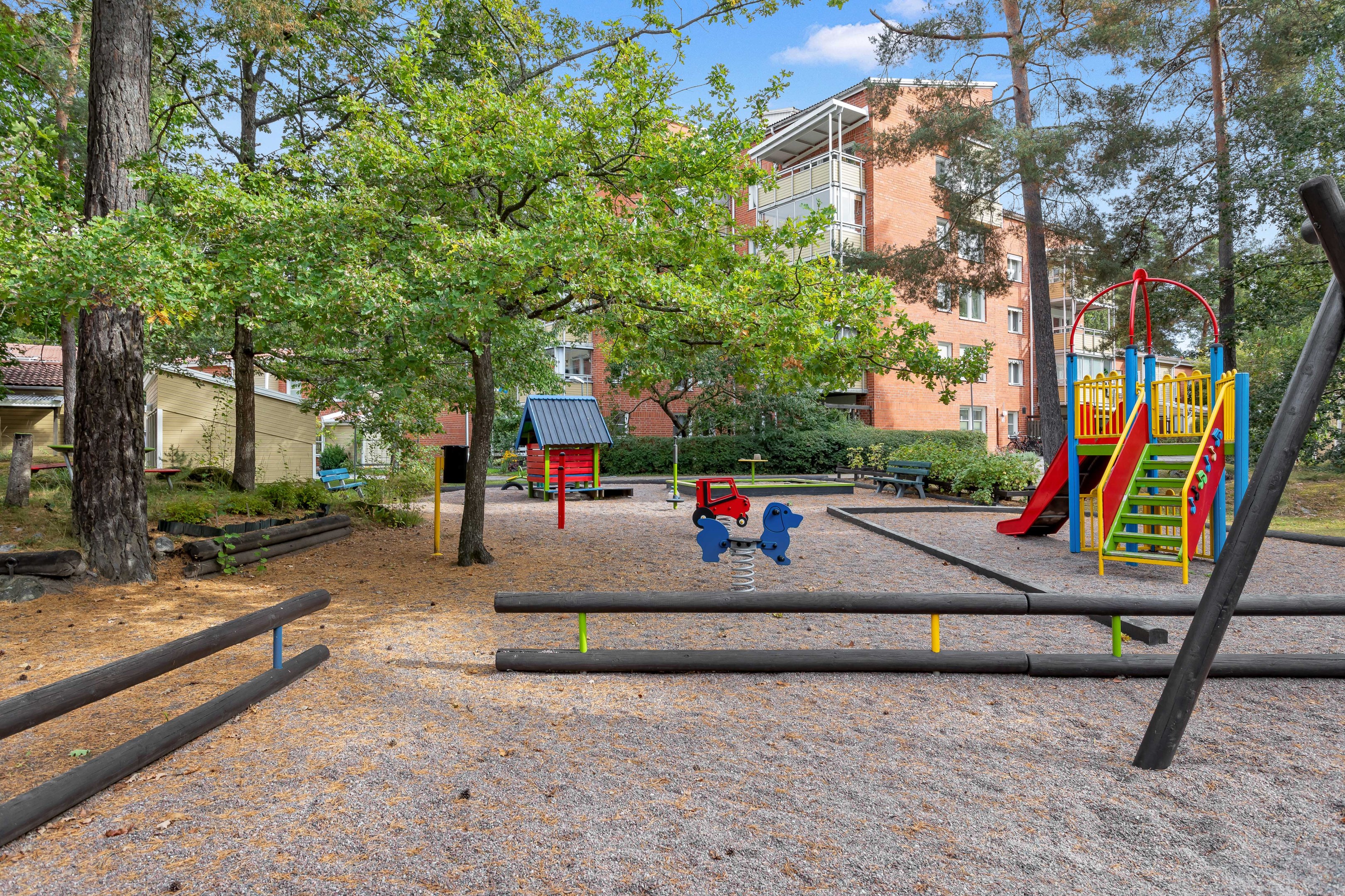 Bostadsbild från Hugo Alfvéns väg 4, Såld i Valsätra, Uppsala