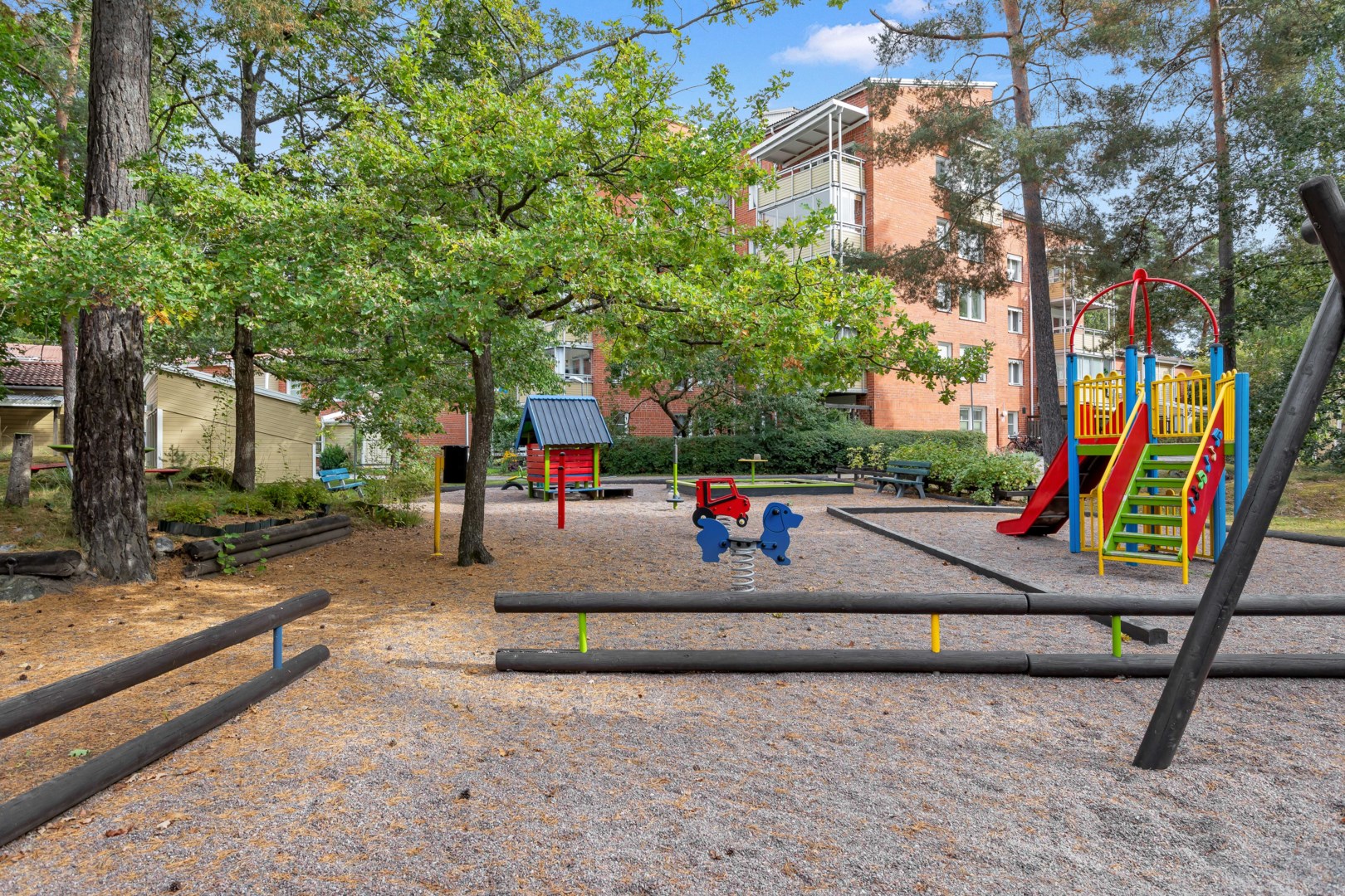 Bostadsbild från Hugo Alfvéns väg 4, Såld i Valsätra, Uppsala