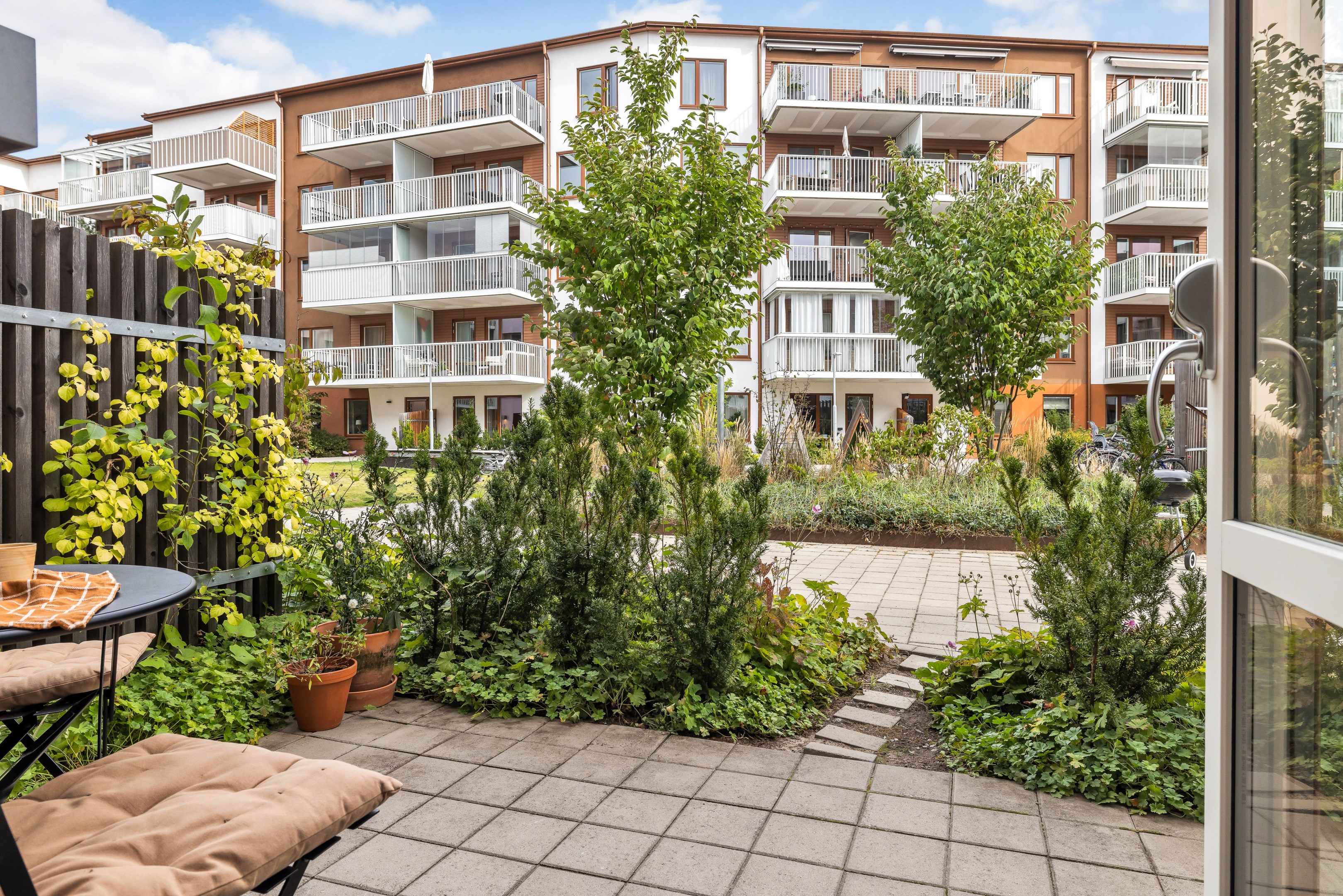 Bostadsbild från Ljusbärargatan 9, Till salu i Kapellgärdet, Uppsala