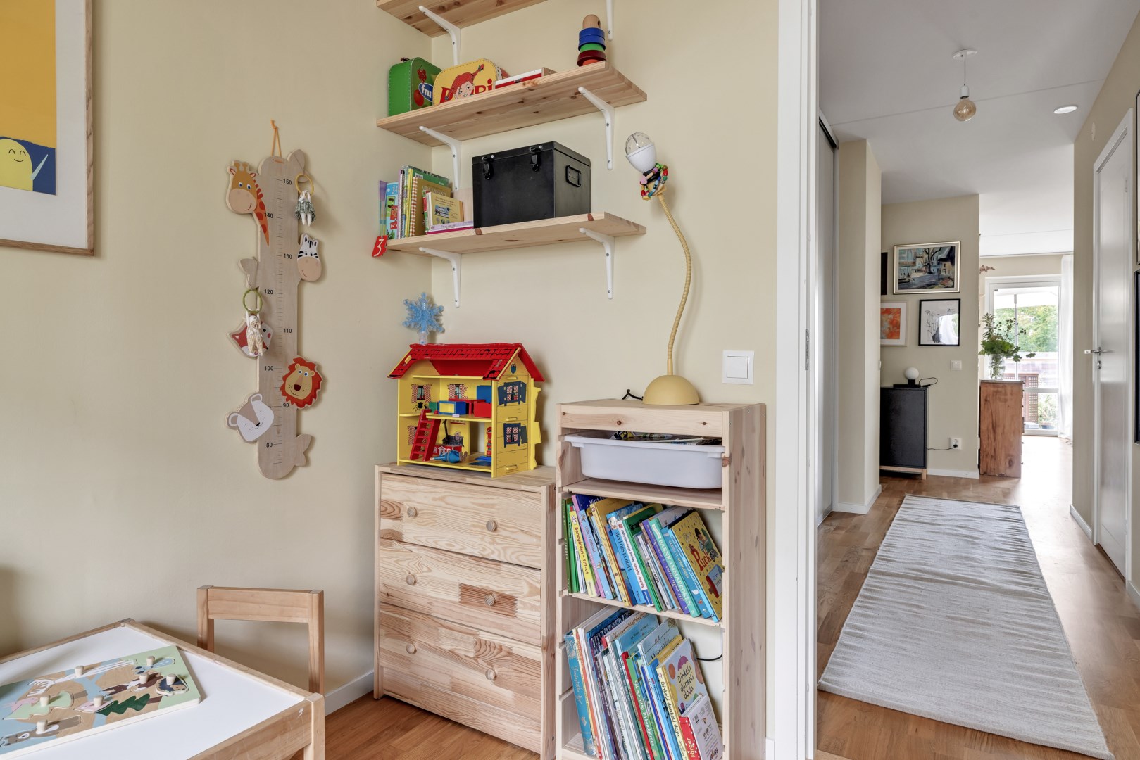 Bostadsbild från Ljusbärargatan 9, Till salu i Kapellgärdet, Uppsala