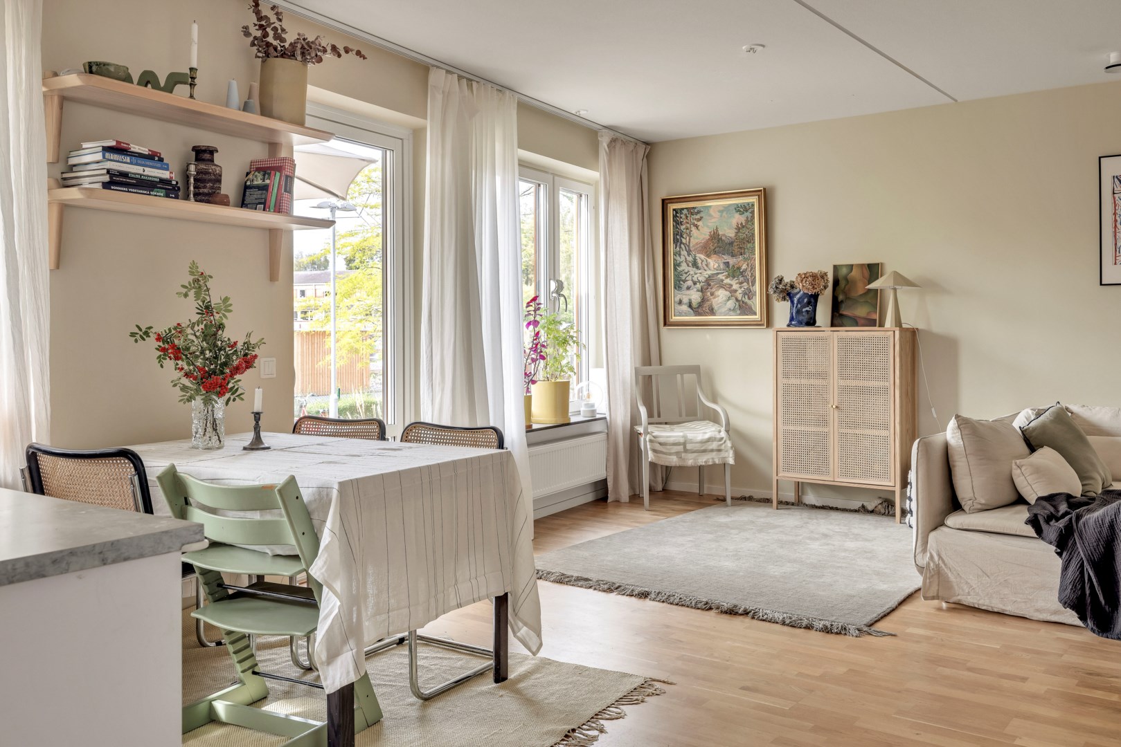 Bostadsbild från Ljusbärargatan 9, Till salu i Kapellgärdet, Uppsala