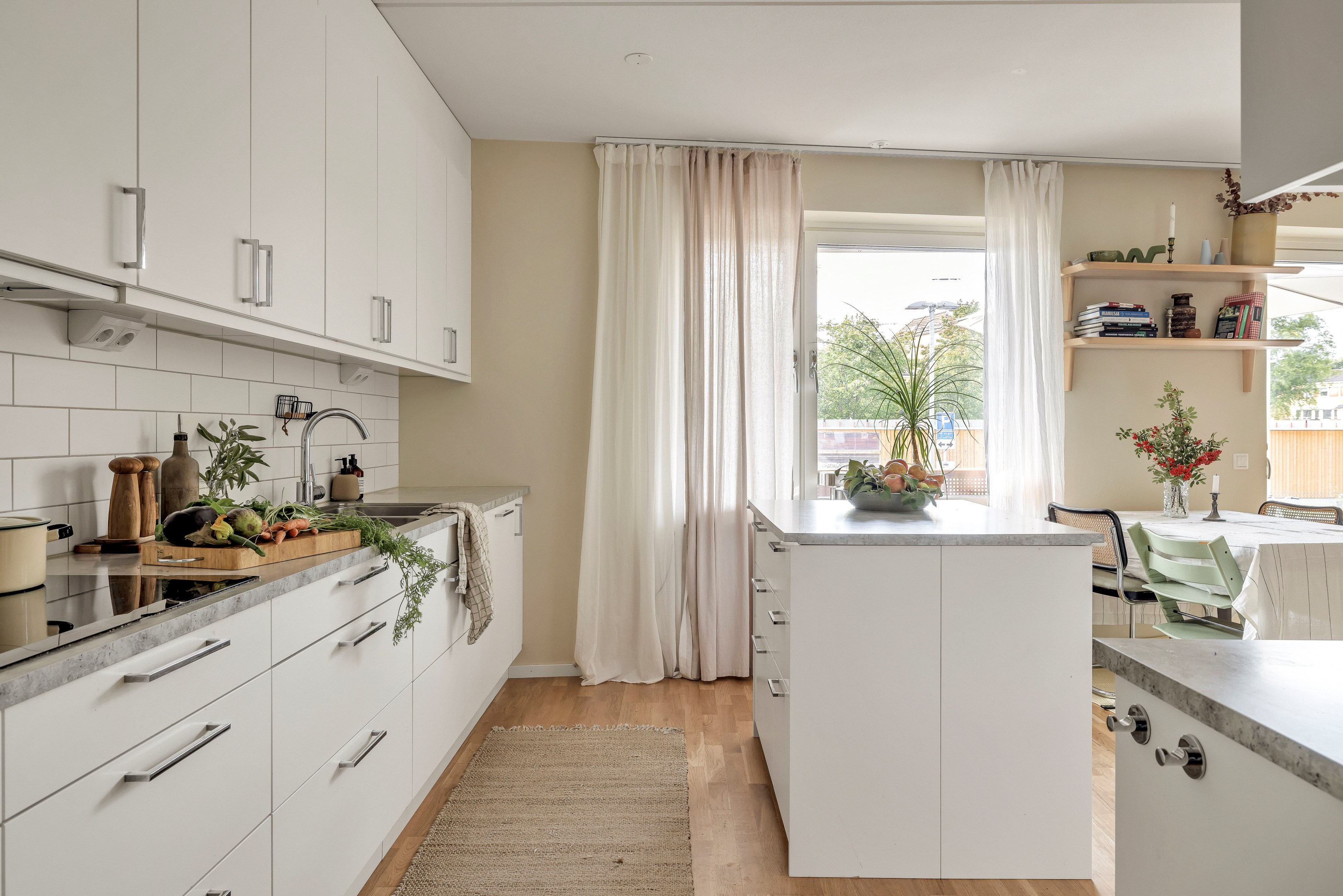 Bostadsbild från Ljusbärargatan 9, Till salu i Kapellgärdet, Uppsala