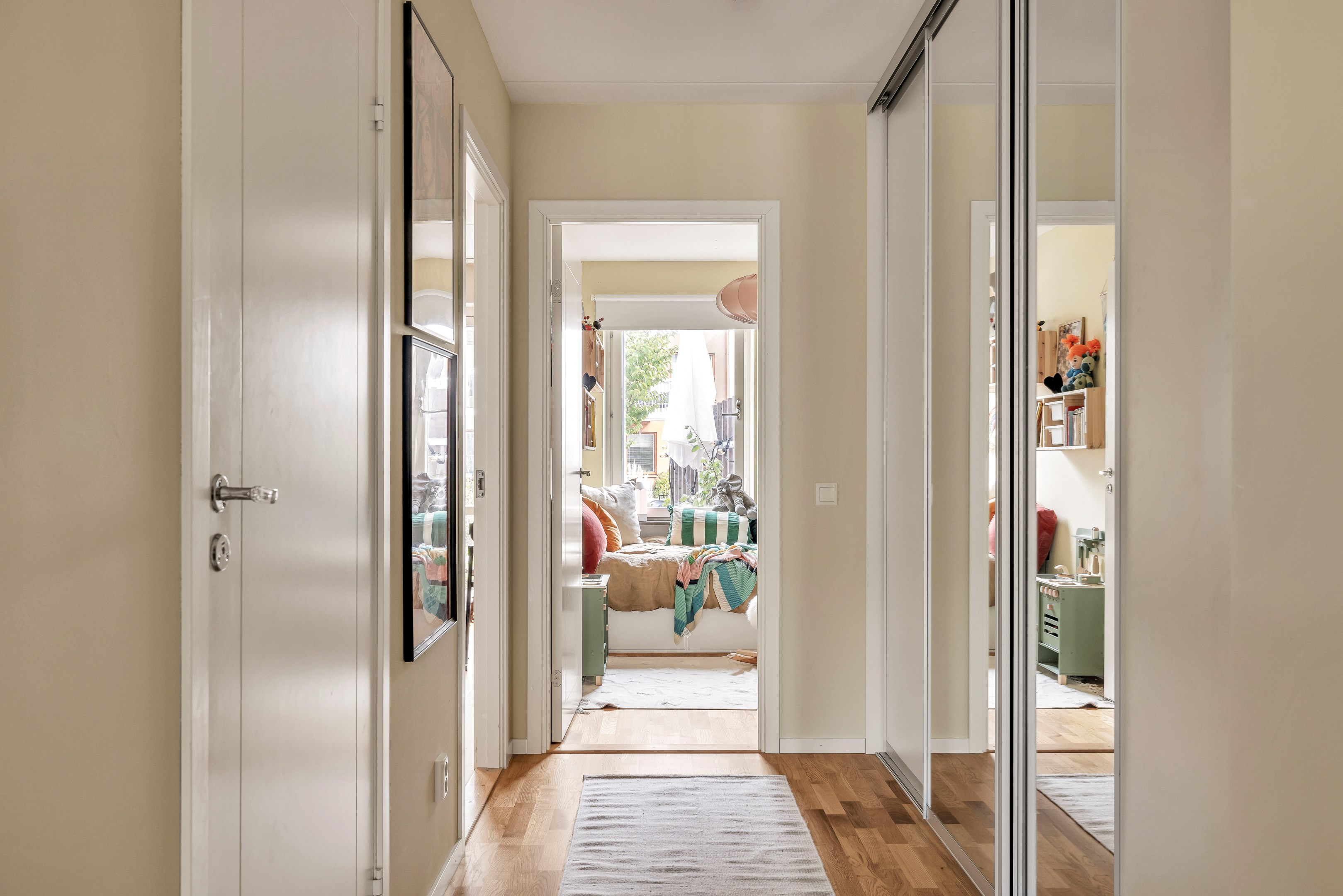 Bostadsbild från Ljusbärargatan 9, Till salu i Kapellgärdet, Uppsala