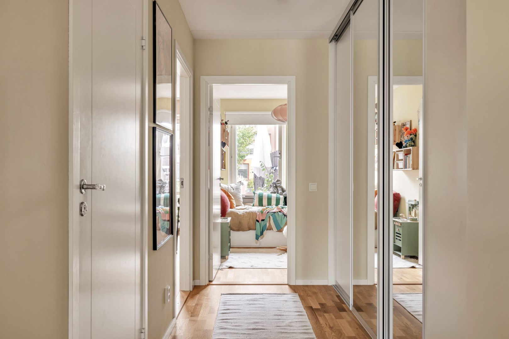 Bostadsbild från Ljusbärargatan 9, Till salu i Kapellgärdet, Uppsala