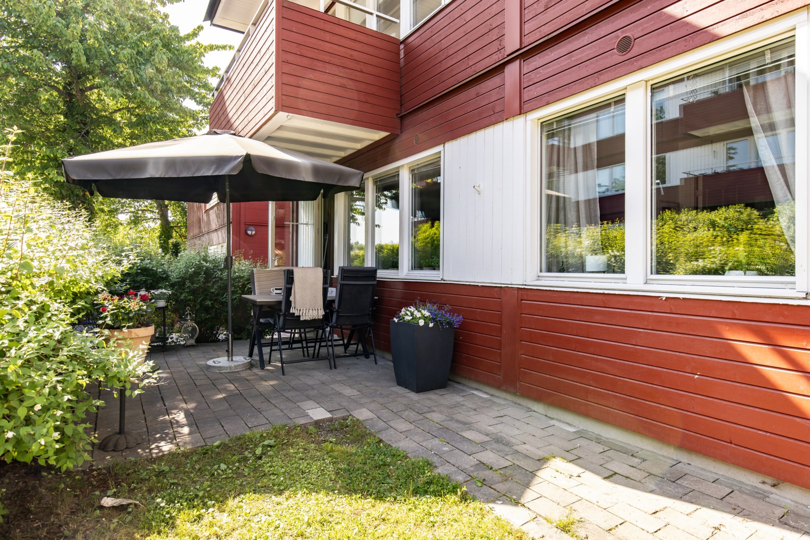 Bostadsbild från Ljuskärrsvägen 70, Såld i Ljuskärrsberget - Saltsjöbaden, Nacka