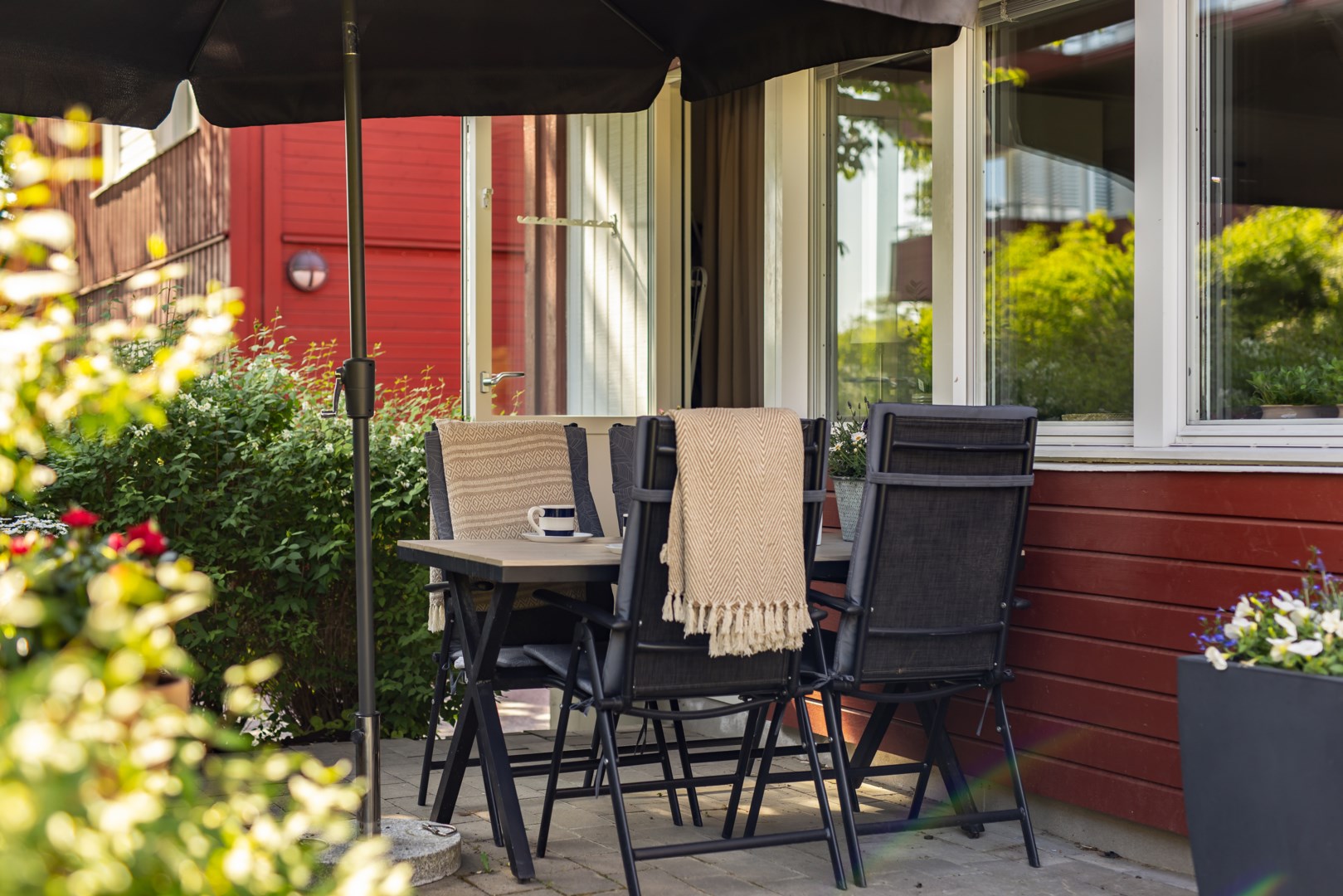 Bostadsbild från Ljuskärrsvägen 70, Såld i Ljuskärrsberget - Saltsjöbaden, Nacka