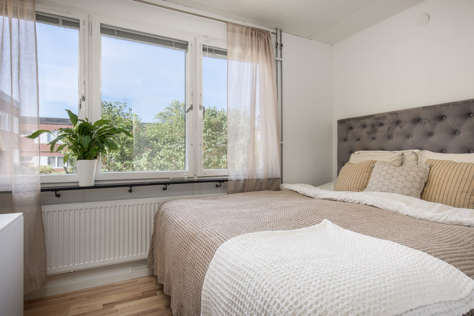 Bostadsbild från Ljuskärrsvägen 70, Såld i Ljuskärrsberget - Saltsjöbaden, Nacka