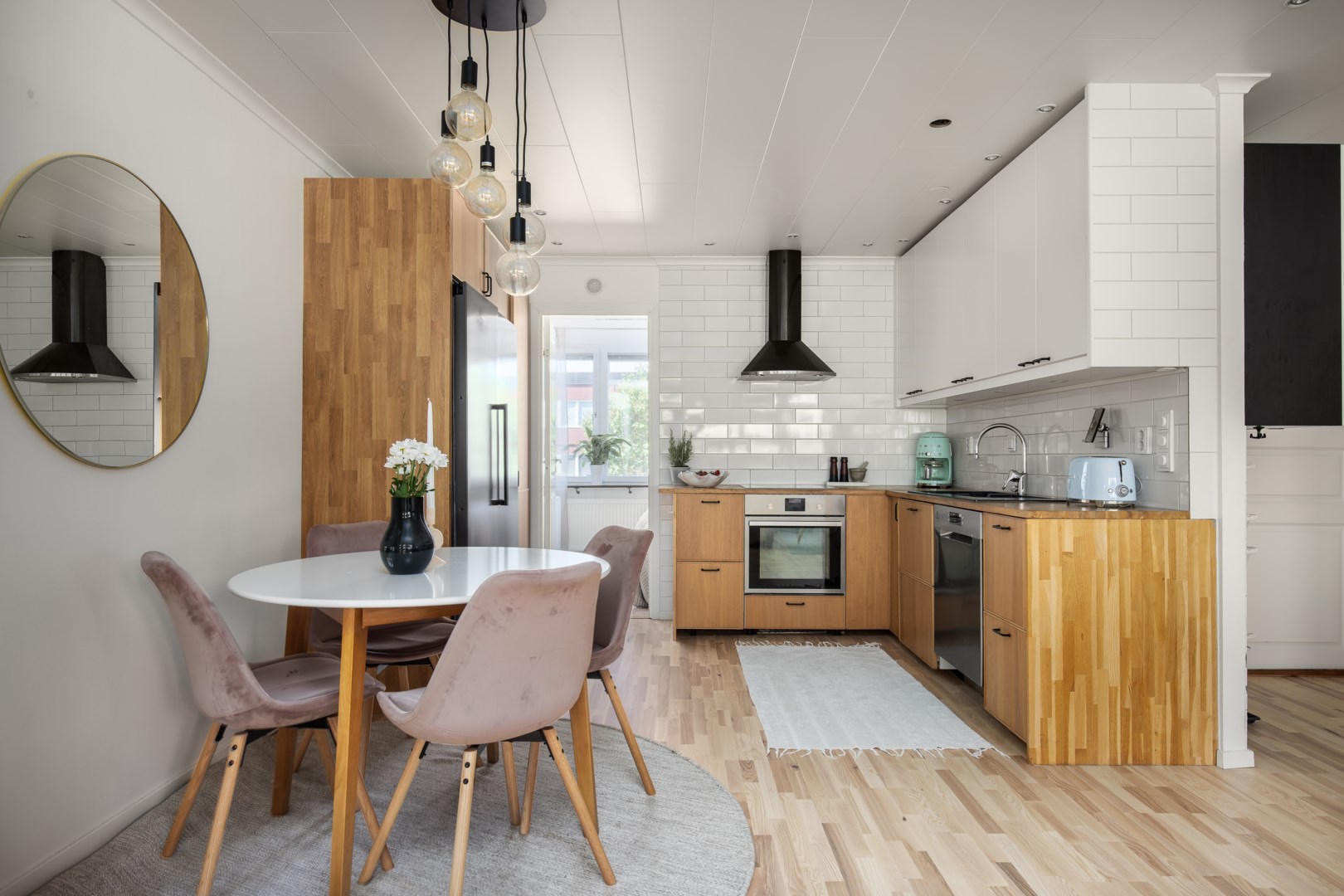 Bostadsbild från Ljuskärrsvägen 70, Såld i Ljuskärrsberget - Saltsjöbaden, Nacka