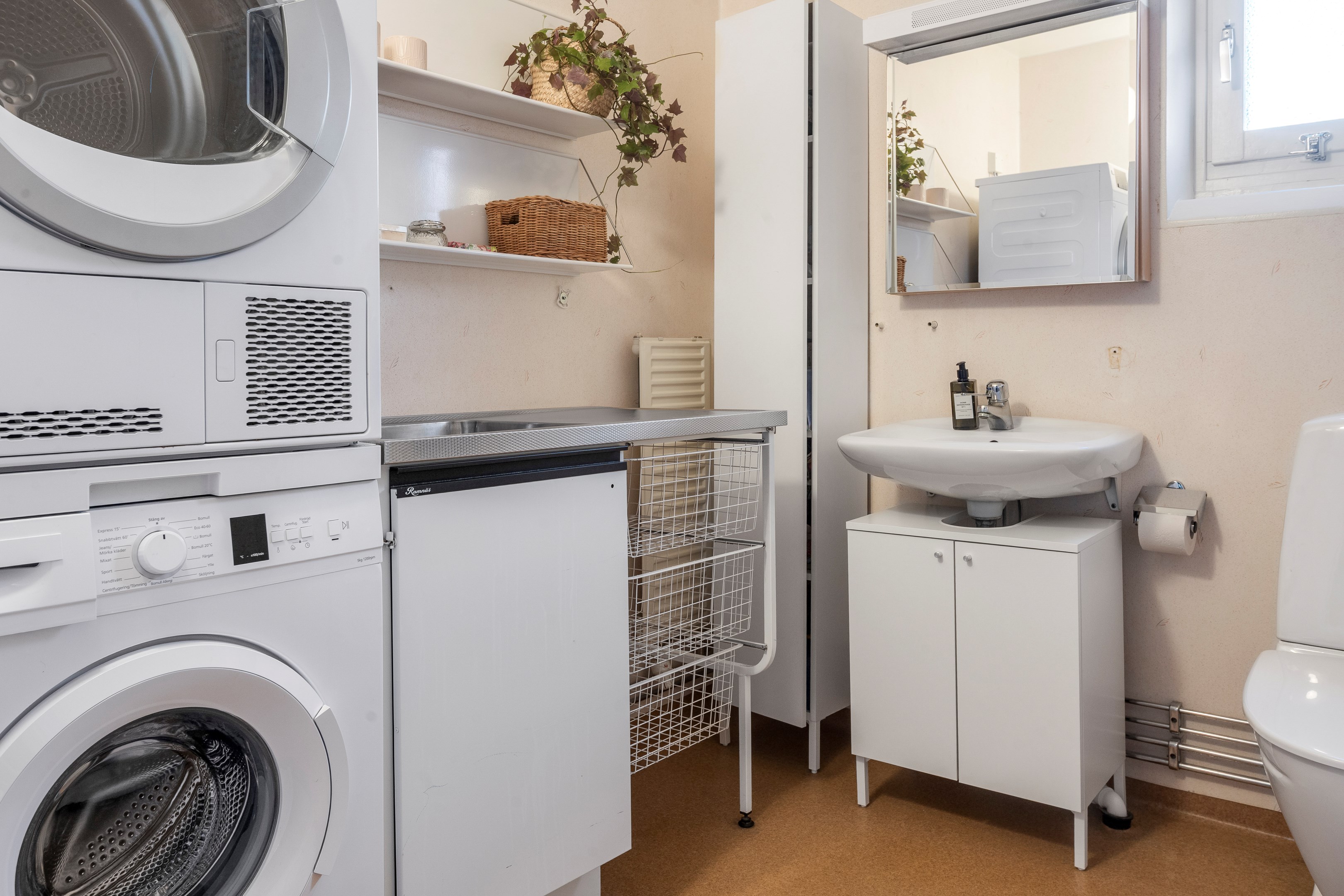 Bostadsbild från Eksätravägen 132, Såld i Södra Gottsunda, Uppsala
