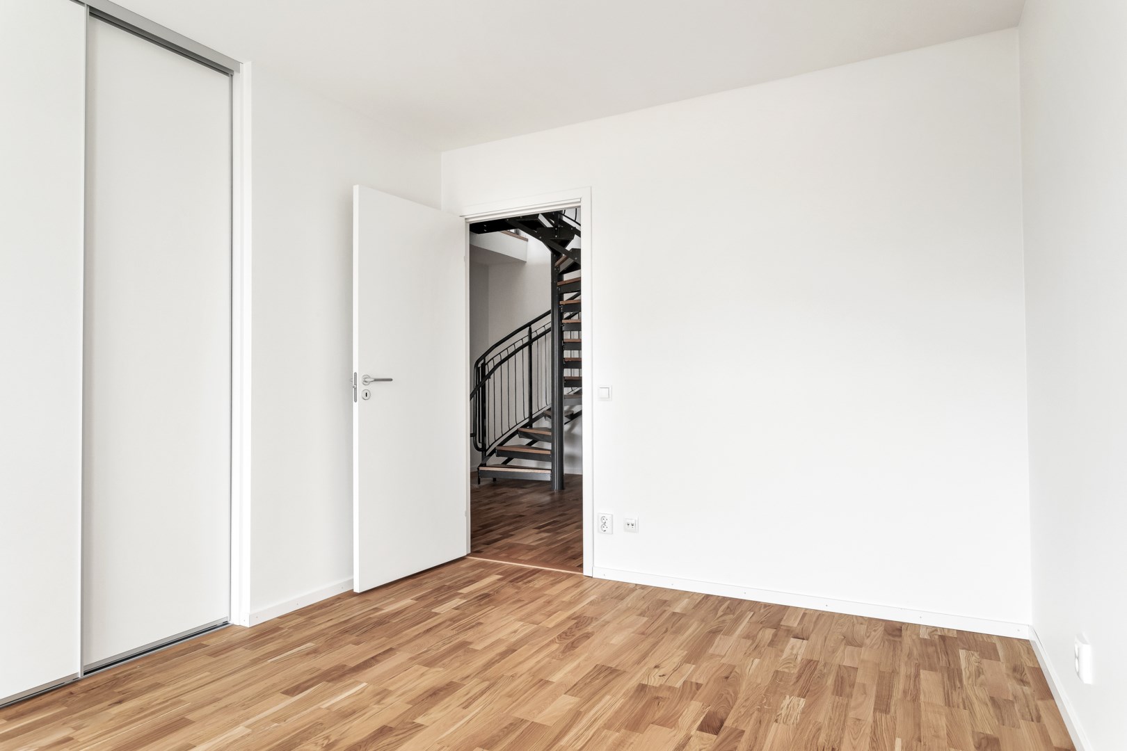 Bostadsbild från Gränby bilgata 28, Såld i Gränby, Uppsala