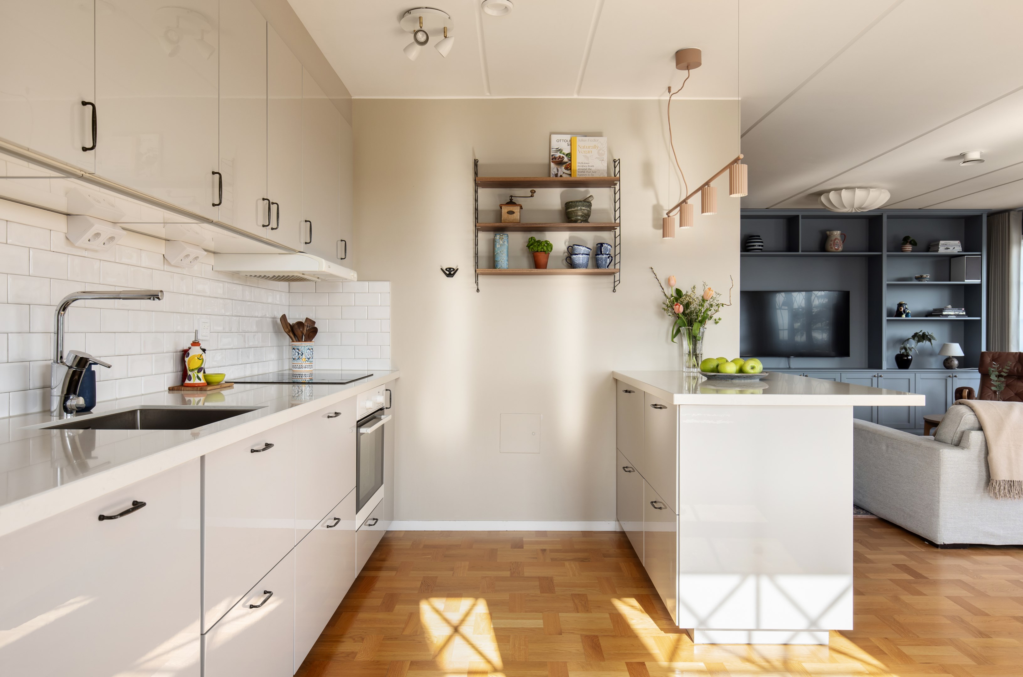 Bostadsbild från Tollarevägen 4, 4/4tr, Till salu i Tollare, Nacka