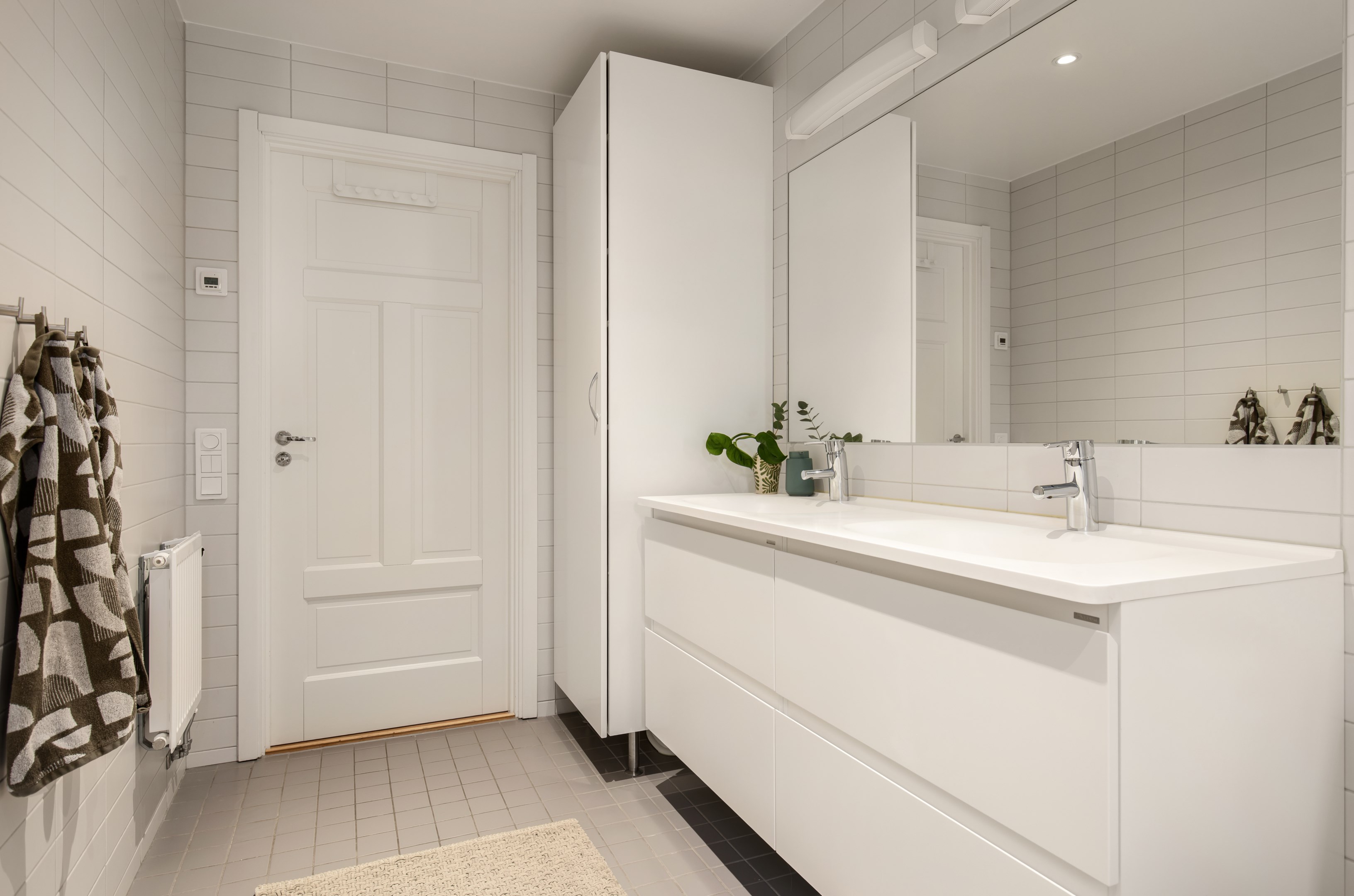 Bostadsbild från Tollarevägen 4, 4/4tr, Till salu i Tollare, Nacka
