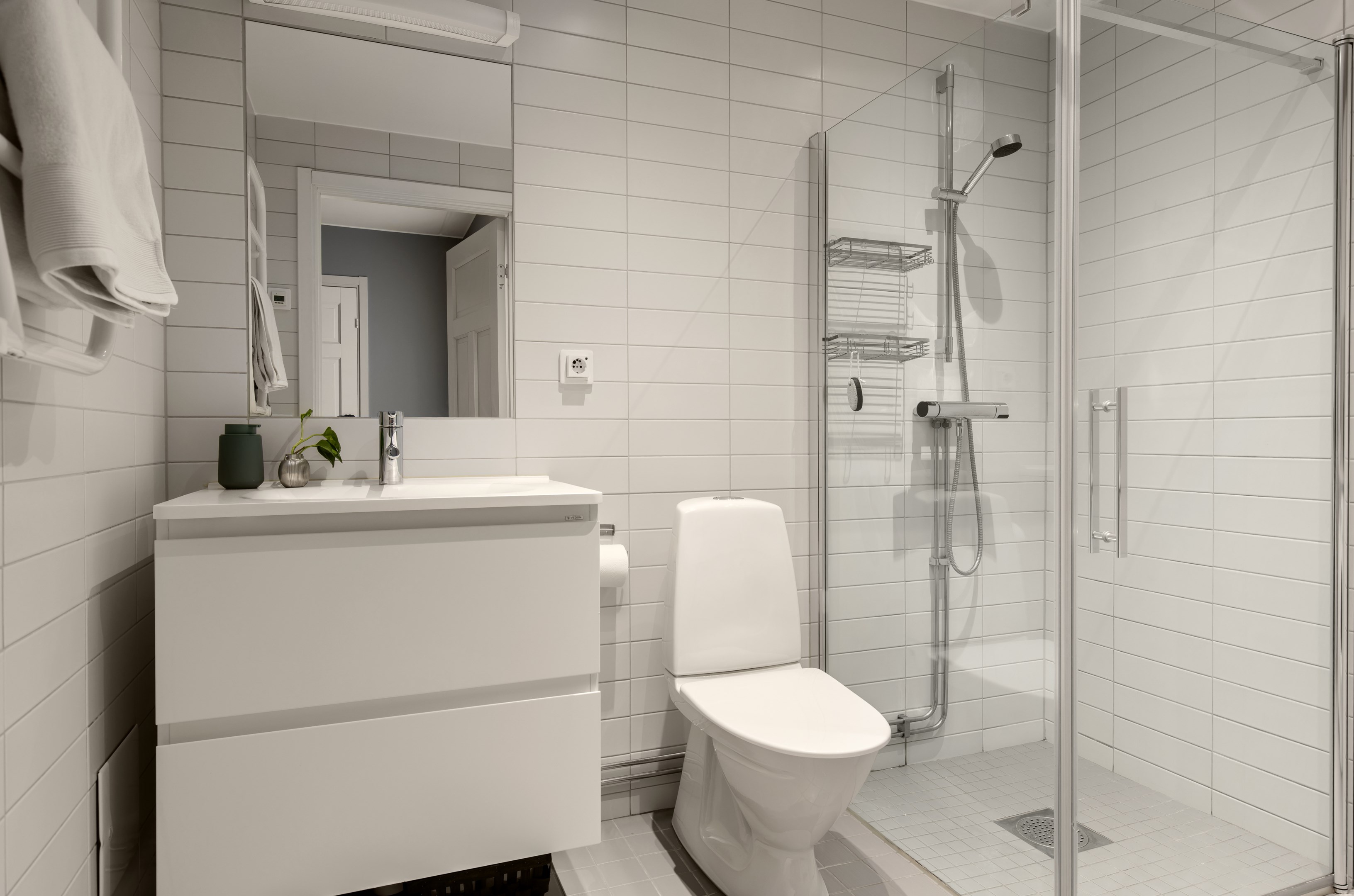 Bostadsbild från Tollarevägen 4, 4/4tr, Till salu i Tollare, Nacka