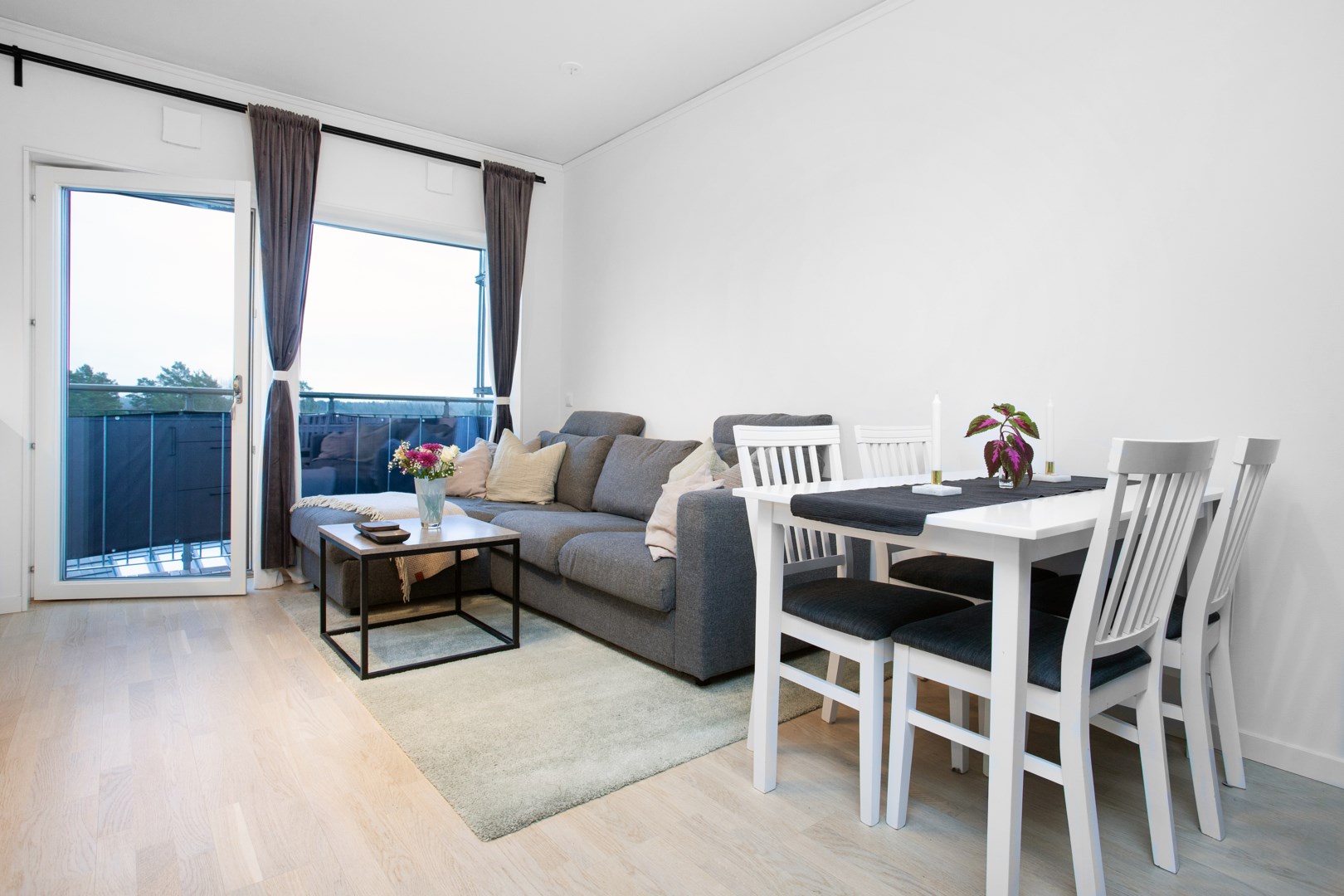 Bostadsbild från Molnstigen 39D, Kommande i Väsjön, Sollentuna