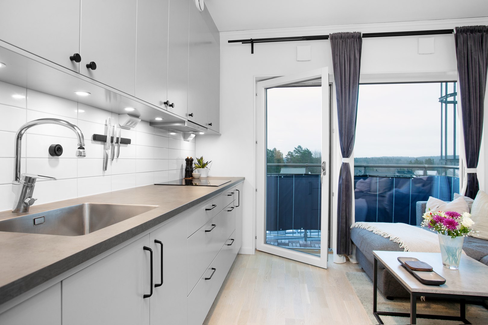 Bostadsbild från Molnstigen 39D, Kommande i Väsjön, Sollentuna