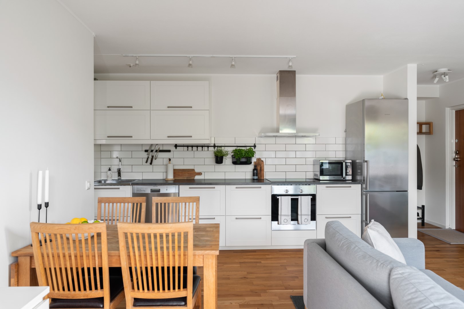 Bostadsbild från Ljuskärrsvägen 77, Såld i Saltsjöbaden - Ljuskärrsberget, Nacka