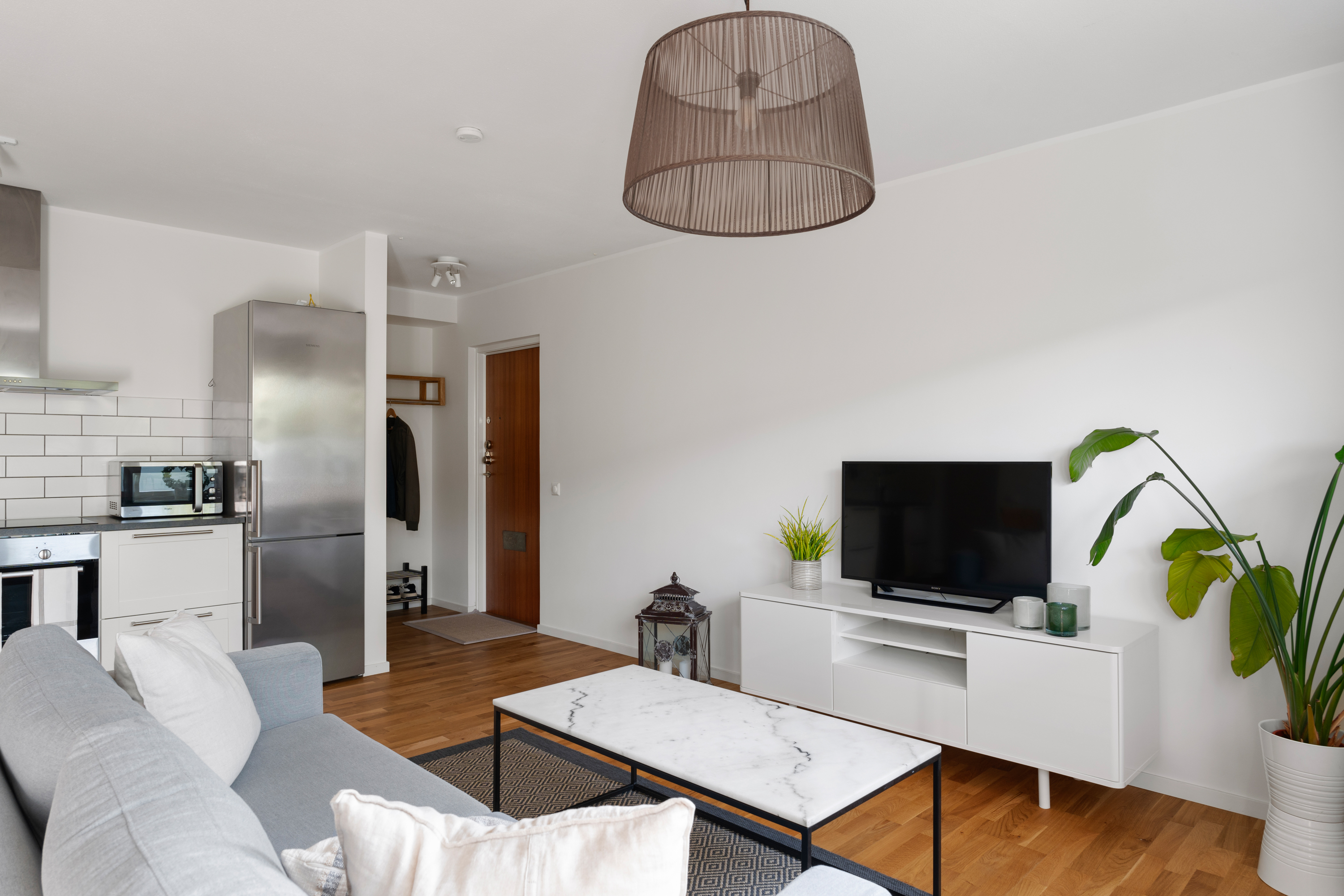 Bostadsbild från Ljuskärrsvägen 77, Såld i Saltsjöbaden - Ljuskärrsberget, Nacka