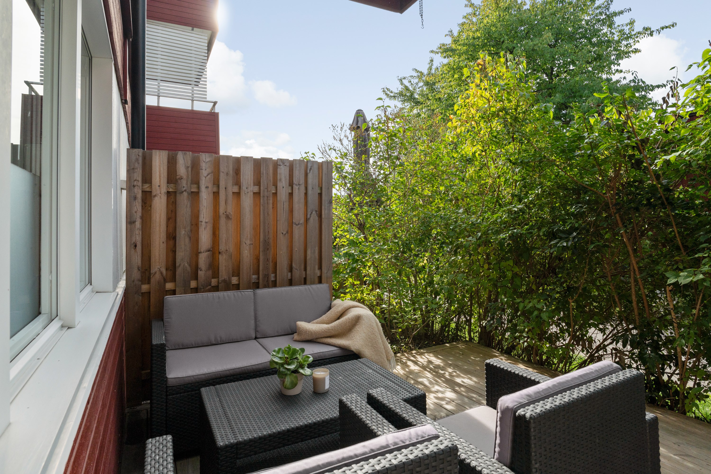 Bostadsbild från Ljuskärrsvägen 77, Såld i Saltsjöbaden - Ljuskärrsberget, Nacka