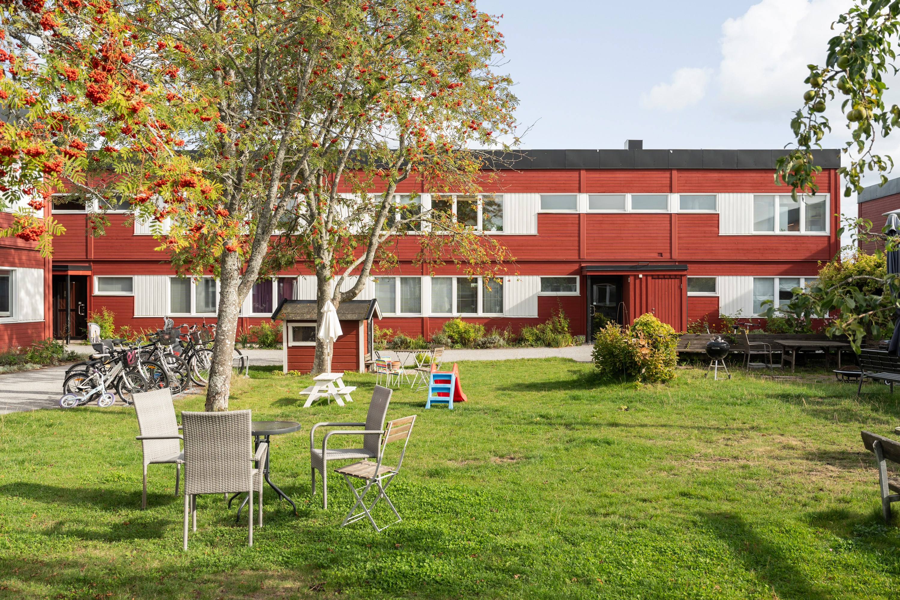 Bostadsbild från Ljuskärrsvägen 77, Såld i Saltsjöbaden - Ljuskärrsberget, Nacka