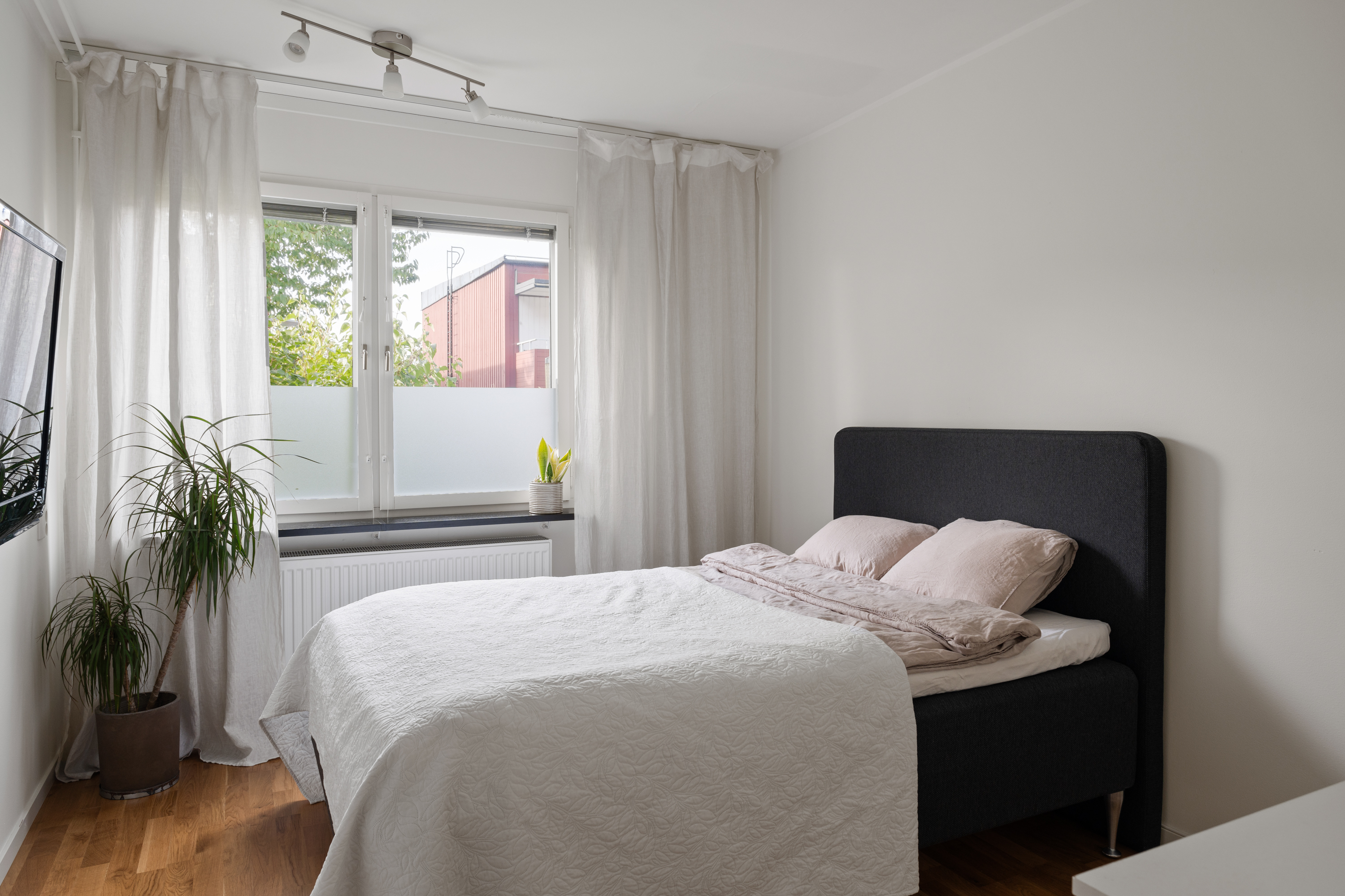 Bostadsbild från Ljuskärrsvägen 77, Såld i Saltsjöbaden - Ljuskärrsberget, Nacka