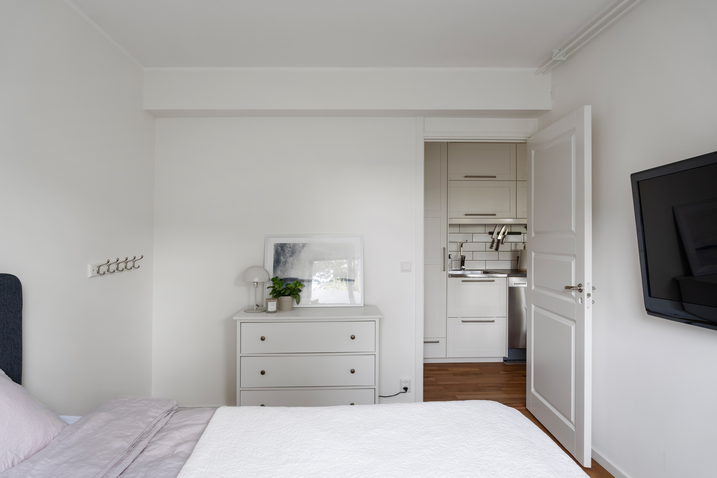 Bostadsbild från Ljuskärrsvägen 77, Såld i Saltsjöbaden - Ljuskärrsberget, Nacka