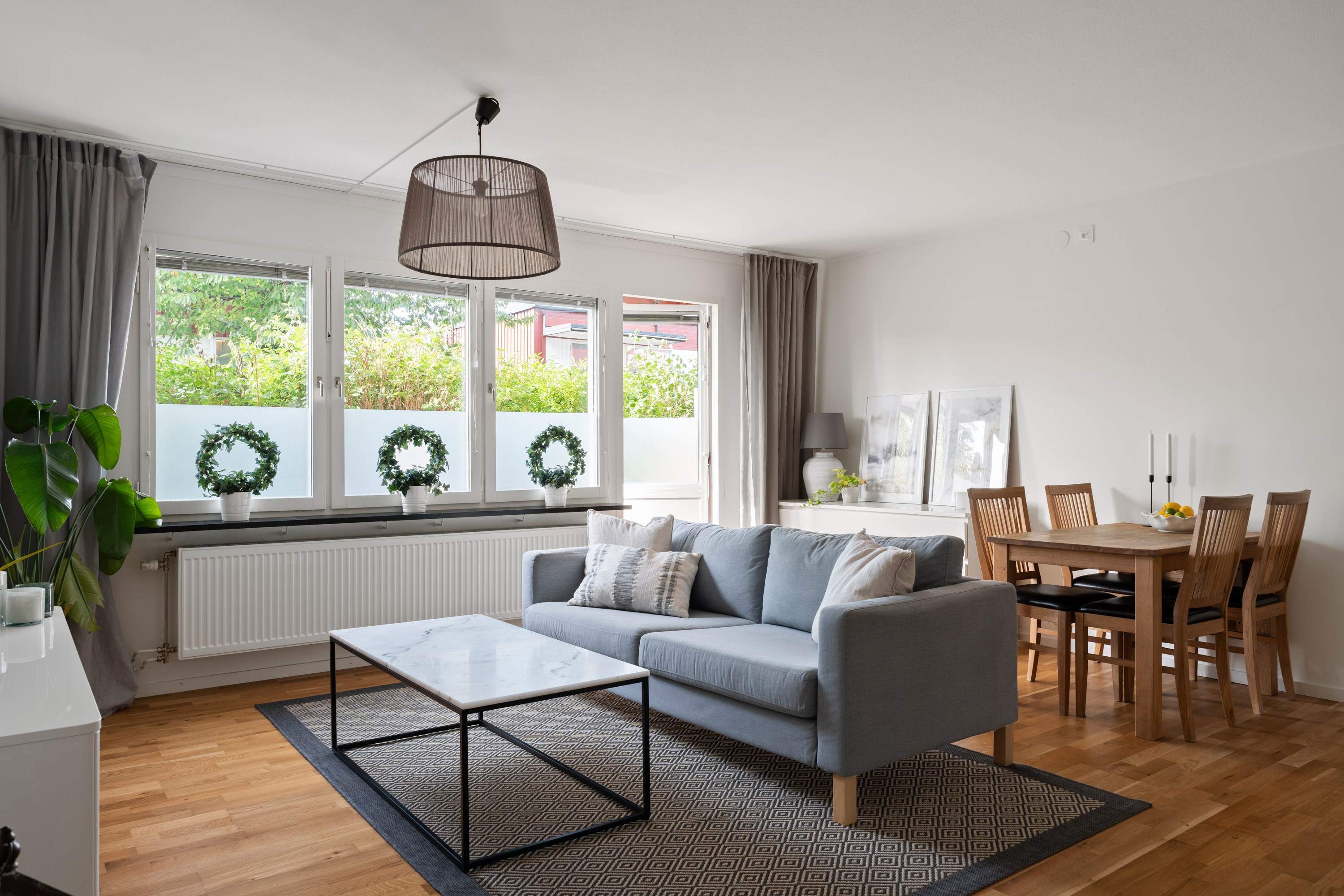 Bostadsbild från Ljuskärrsvägen 77, Såld i Saltsjöbaden - Ljuskärrsberget, Nacka