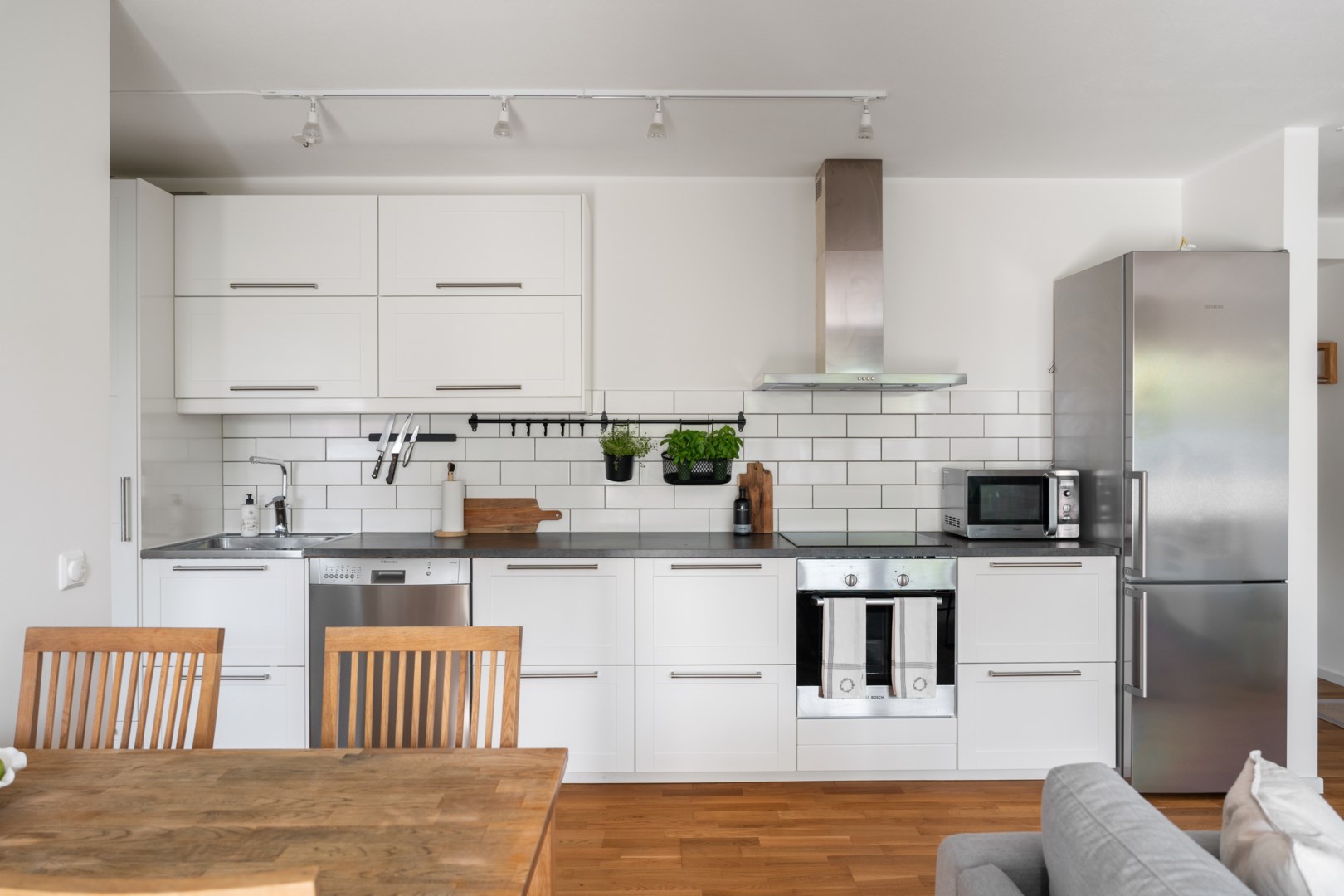 Bostadsbild från Ljuskärrsvägen 77, Såld i Saltsjöbaden - Ljuskärrsberget, Nacka