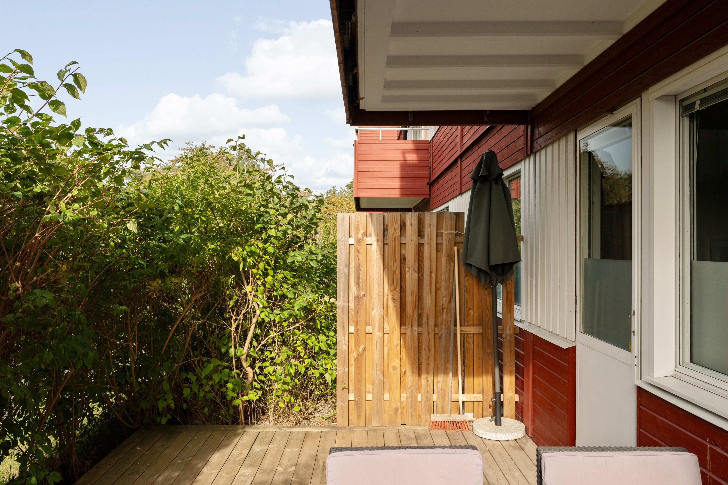 Bostadsbild från Ljuskärrsvägen 77, Såld i Saltsjöbaden - Ljuskärrsberget, Nacka