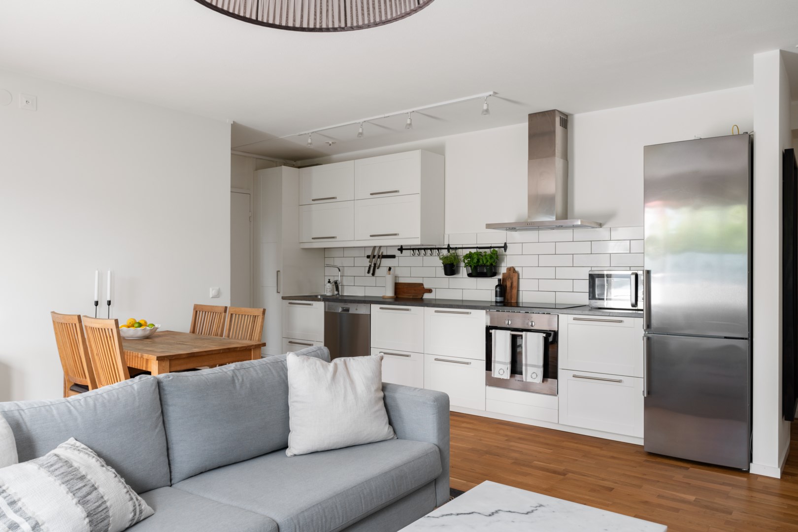 Bostadsbild från Ljuskärrsvägen 77, Såld i Saltsjöbaden - Ljuskärrsberget, Nacka