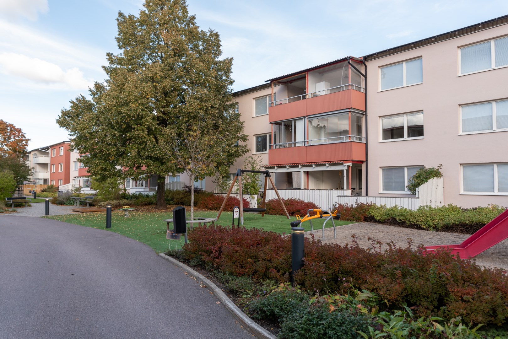 Bostadsbild från Flisavägen 17, Såld i Bjurhovda, Västerås