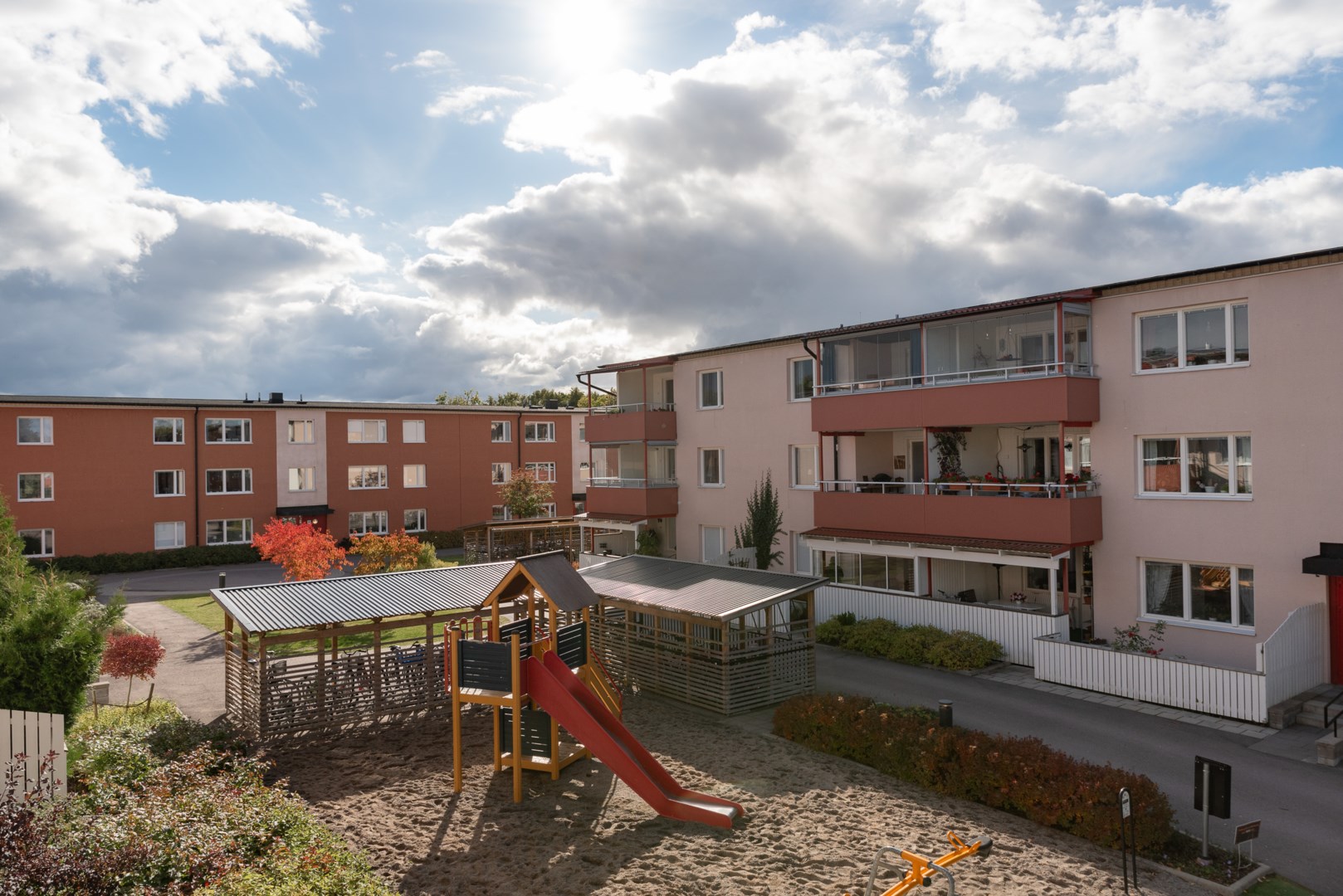 Bostadsbild från Flisavägen 17, Såld i Bjurhovda, Västerås