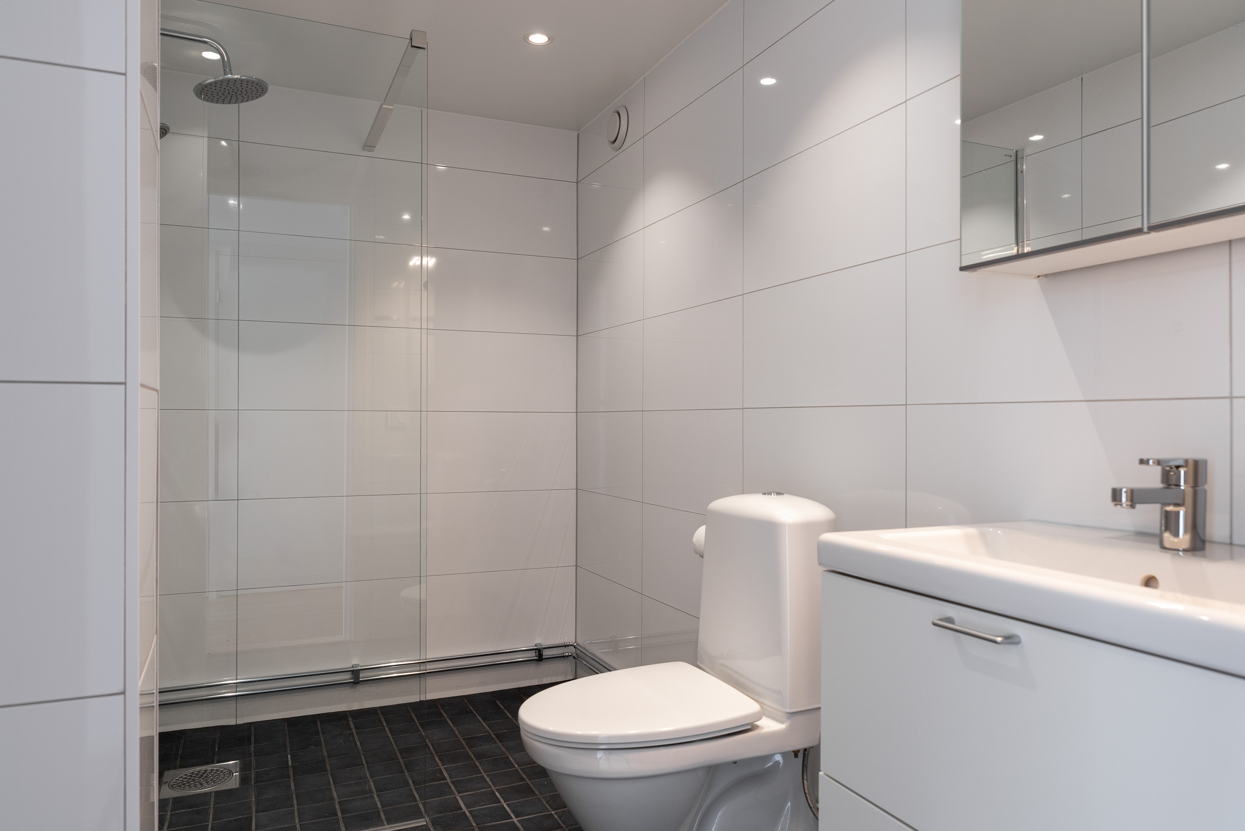 Bostadsbild från Flisavägen 17, Såld i Bjurhovda, Västerås