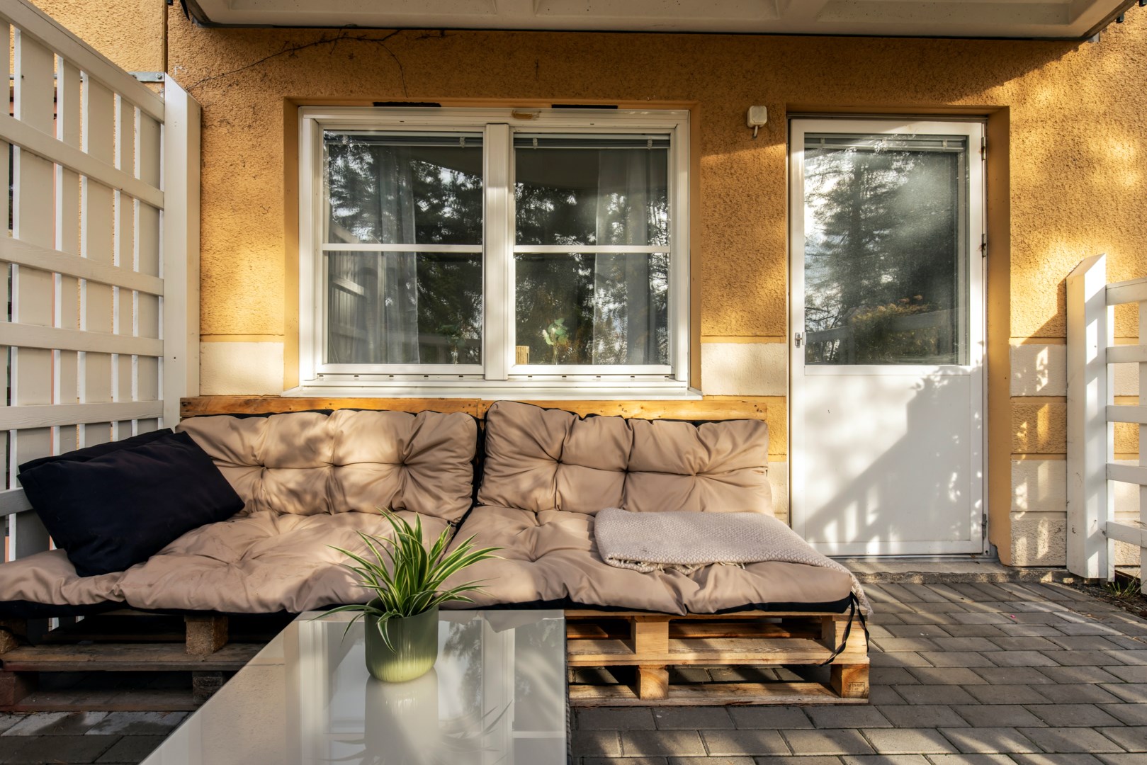 Bostadsbild från Kantatvägen 25, Såld i Nacka Forum, Nacka